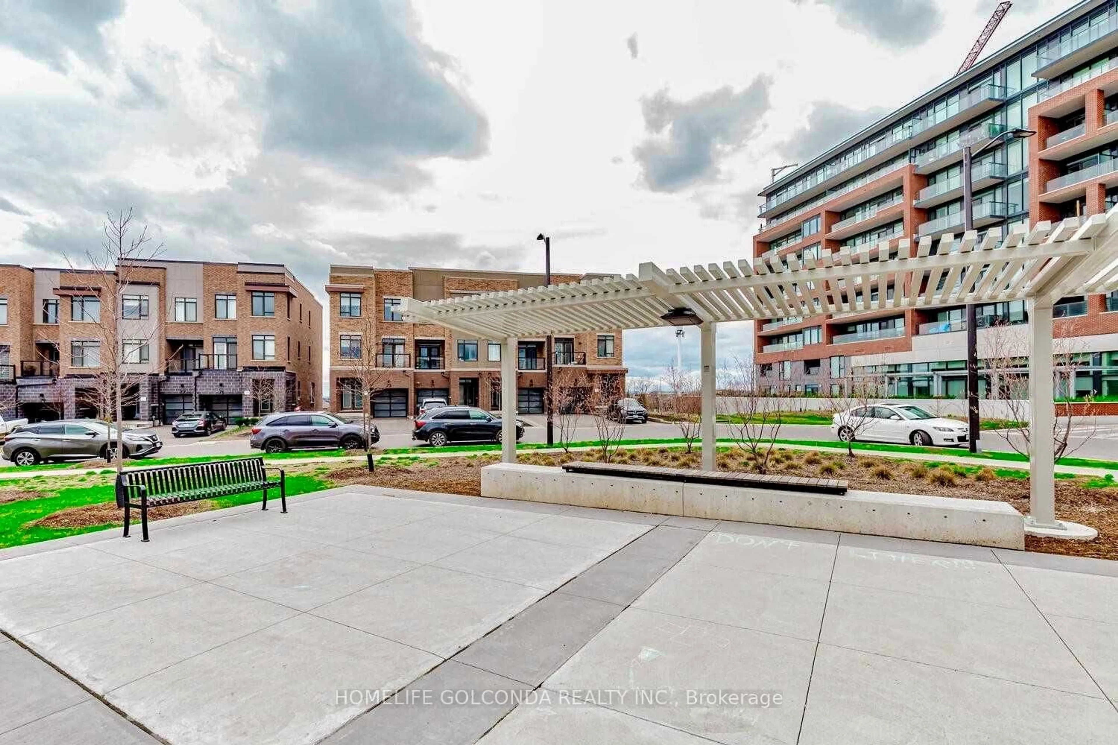 Patio, unknown for 99 Eagle Rock Way #818, Vaughan Ontario L6A 5A7