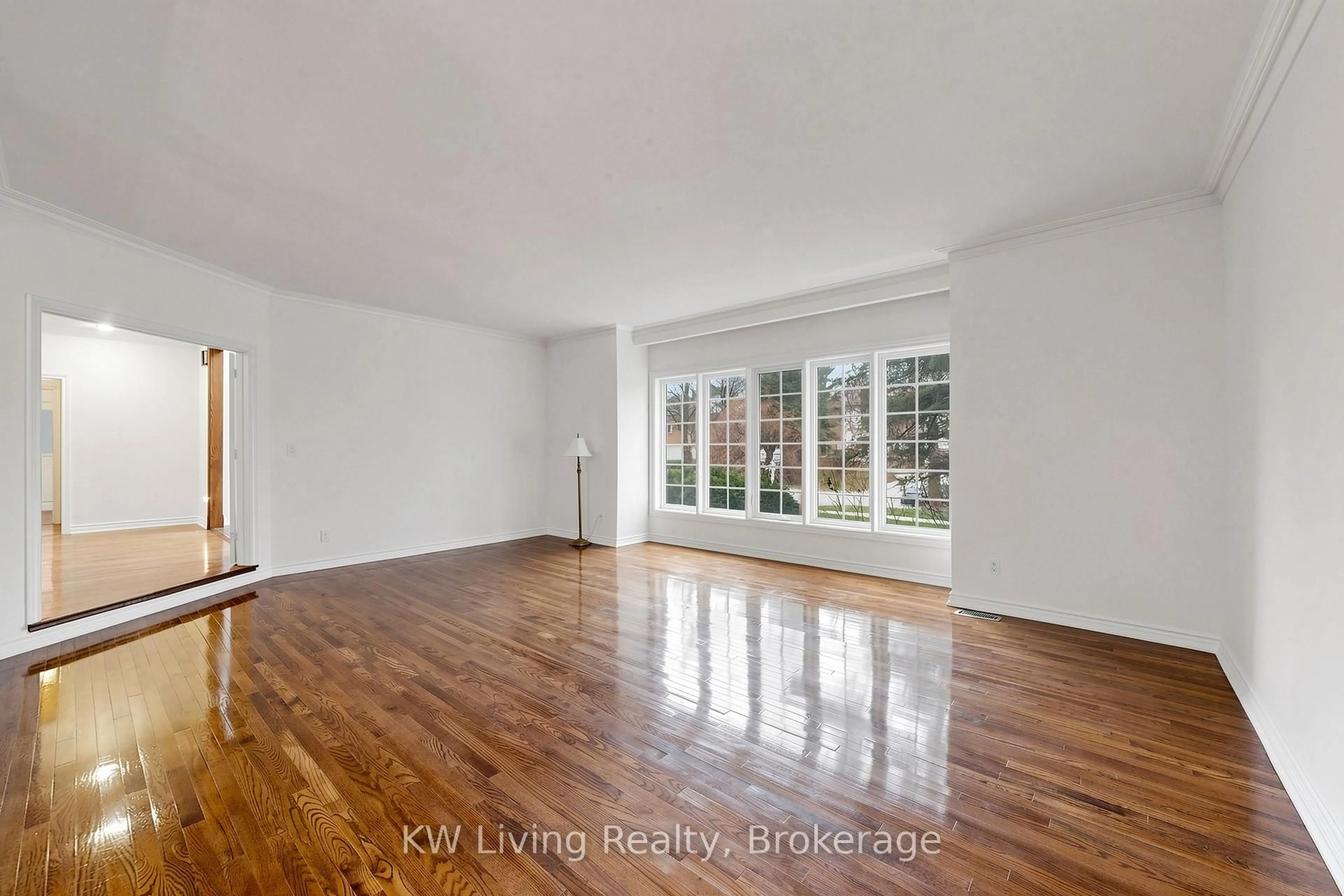 A pic of a room for 22 Ava Cres, Richmond Hill Ontario L4B 2W9