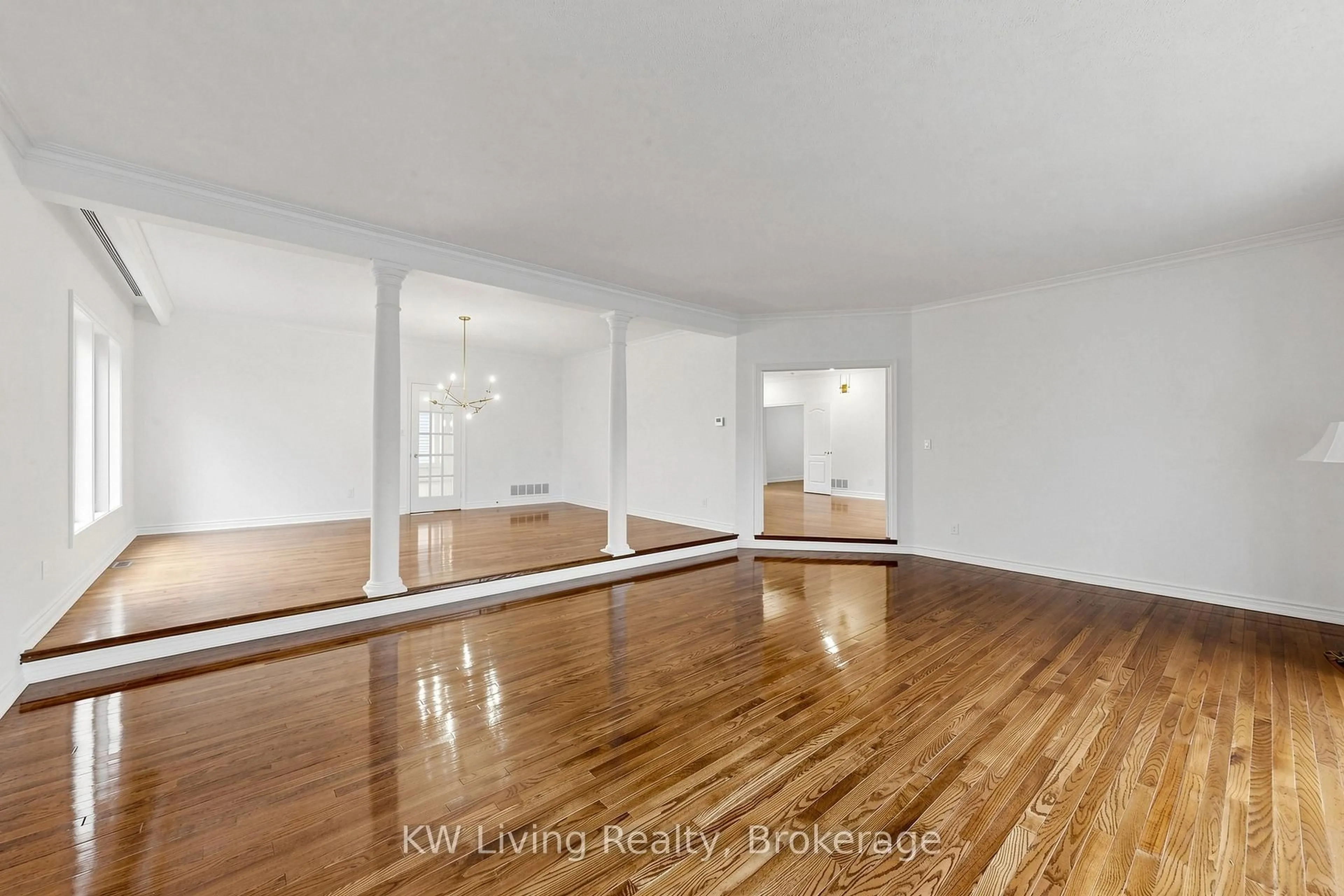 A pic of a room for 22 Ava Cres, Richmond Hill Ontario L4B 2W9