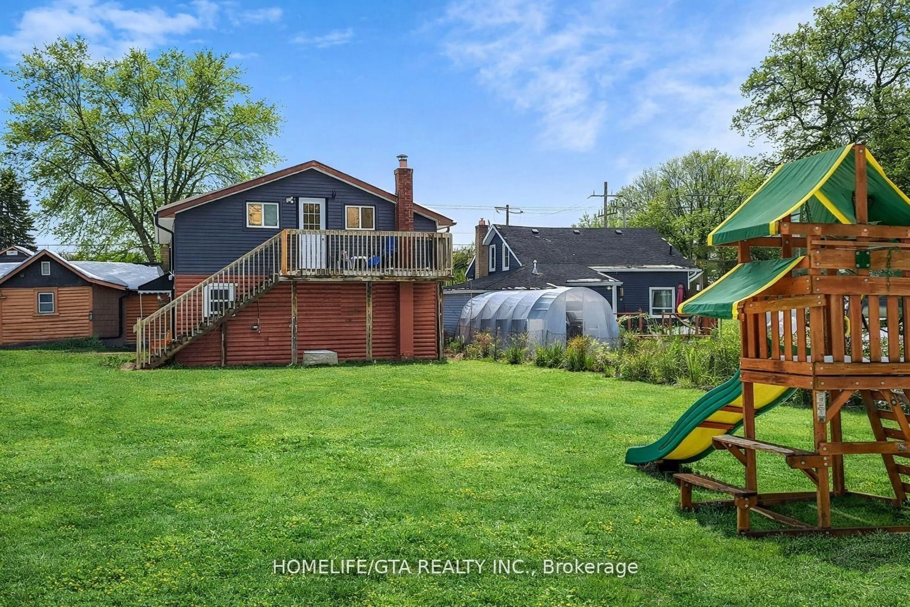 A pic from outside/outdoor area/front of a property/back of a property/a pic from drone, water/lake/river/ocean view for 31474 Lakeridge Rd, Georgina Ontario L0E 1N0
