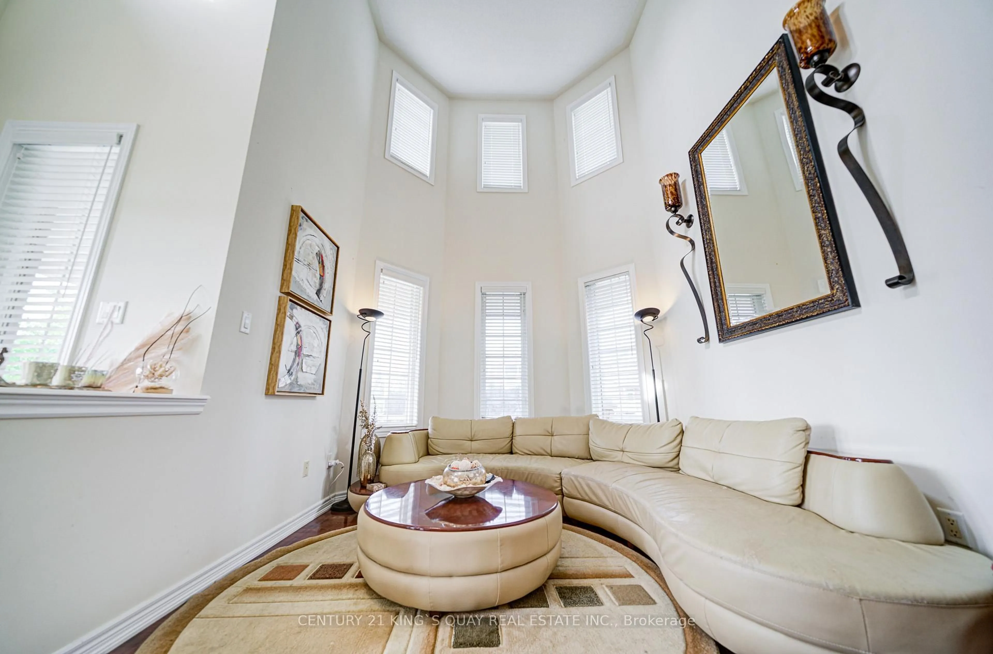 Living room with furniture, unknown for 1 Lourakis St, Richmond Hill Ontario L4E 0J6