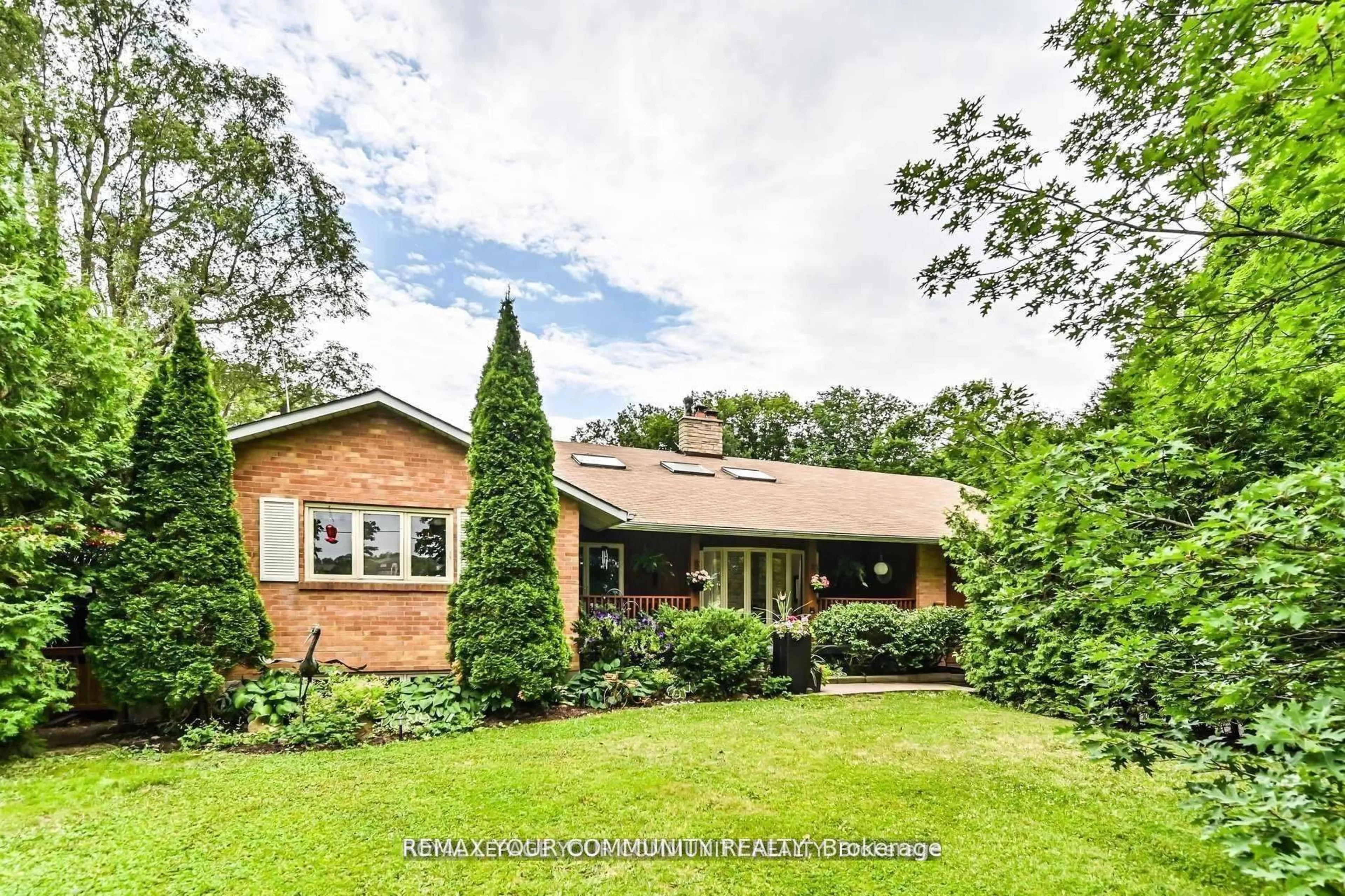 Home with brick exterior material, street for 247 Harris Ave, Richmond Hill Ontario L4E 3M3