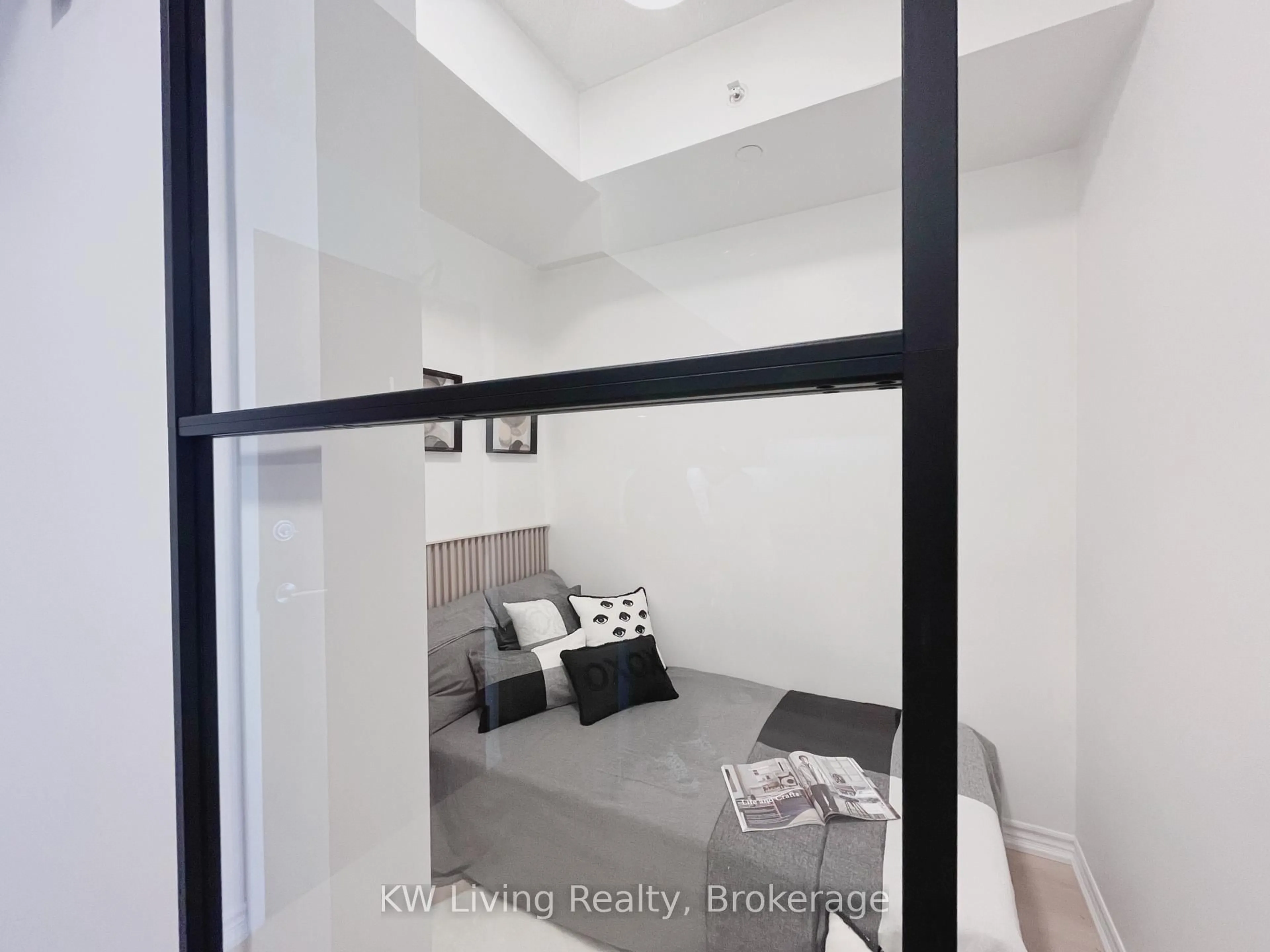 Indoor entryway for 8323 kennedy Rd #220, Markham Ontario L3R 5W7