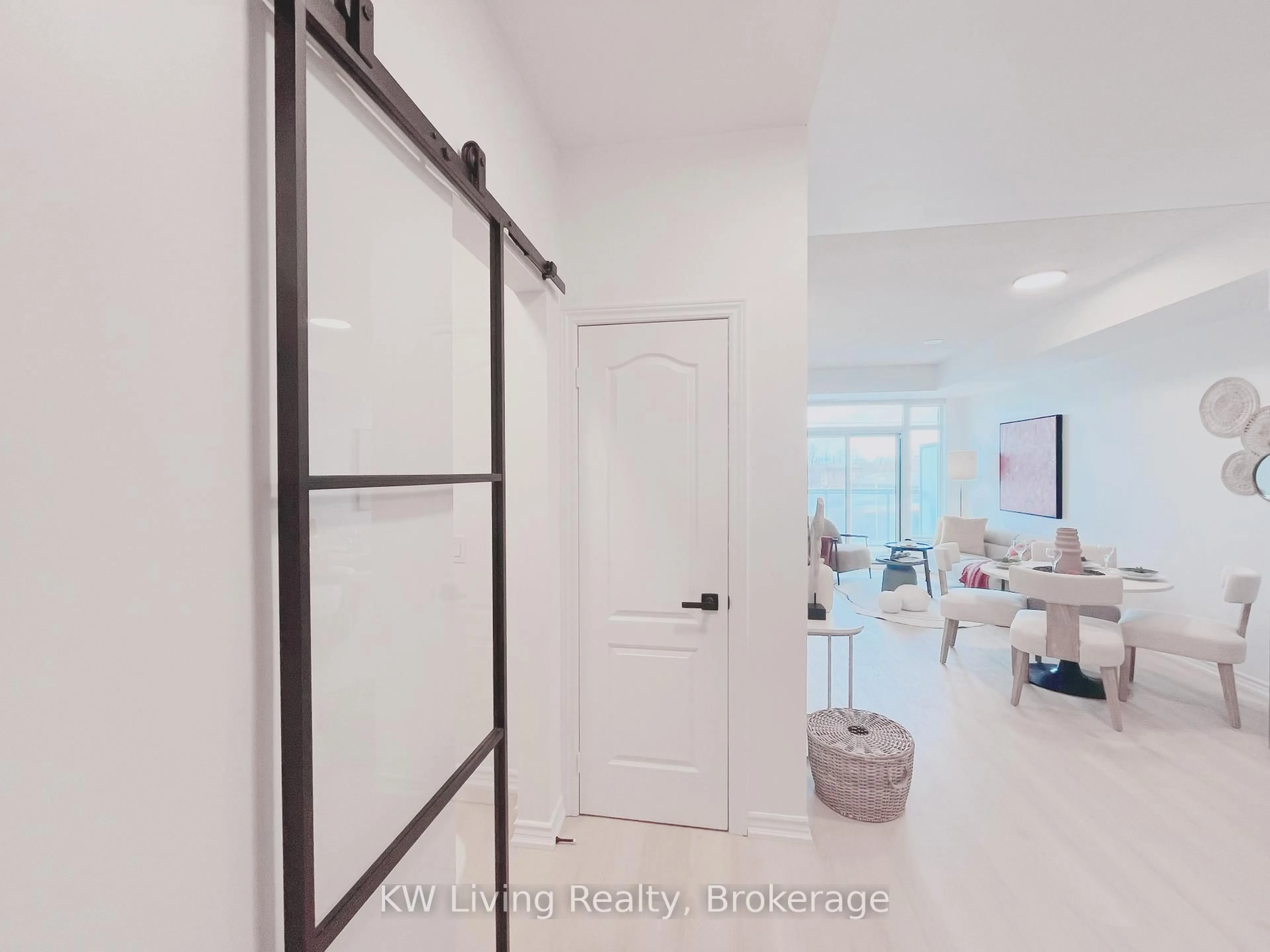 Indoor entryway for 8323 kennedy Rd #220, Markham Ontario L3R 5W7