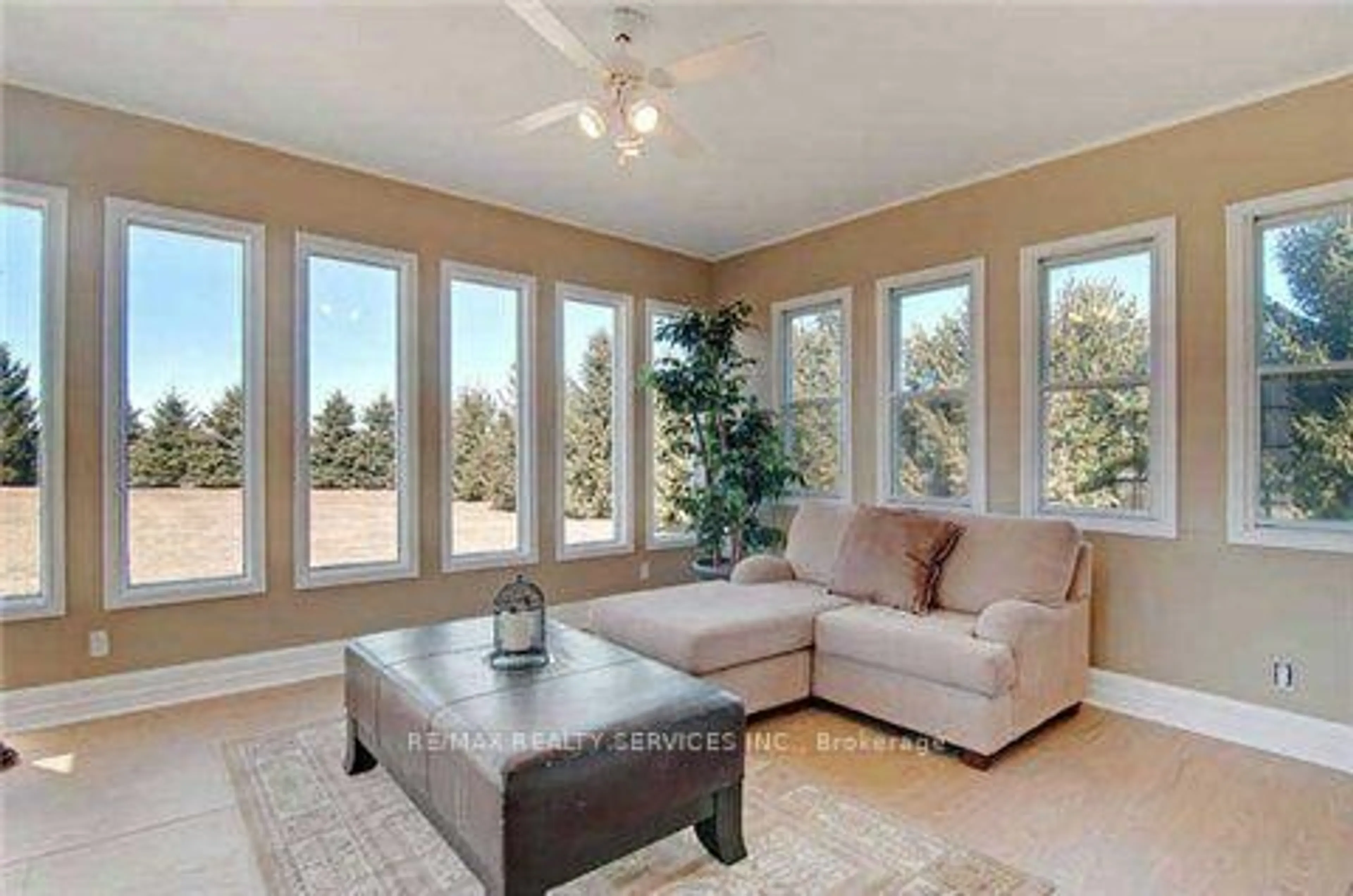 Living room with furniture, unknown for 7180 17th Sdrd, King Ontario L0G 1T0