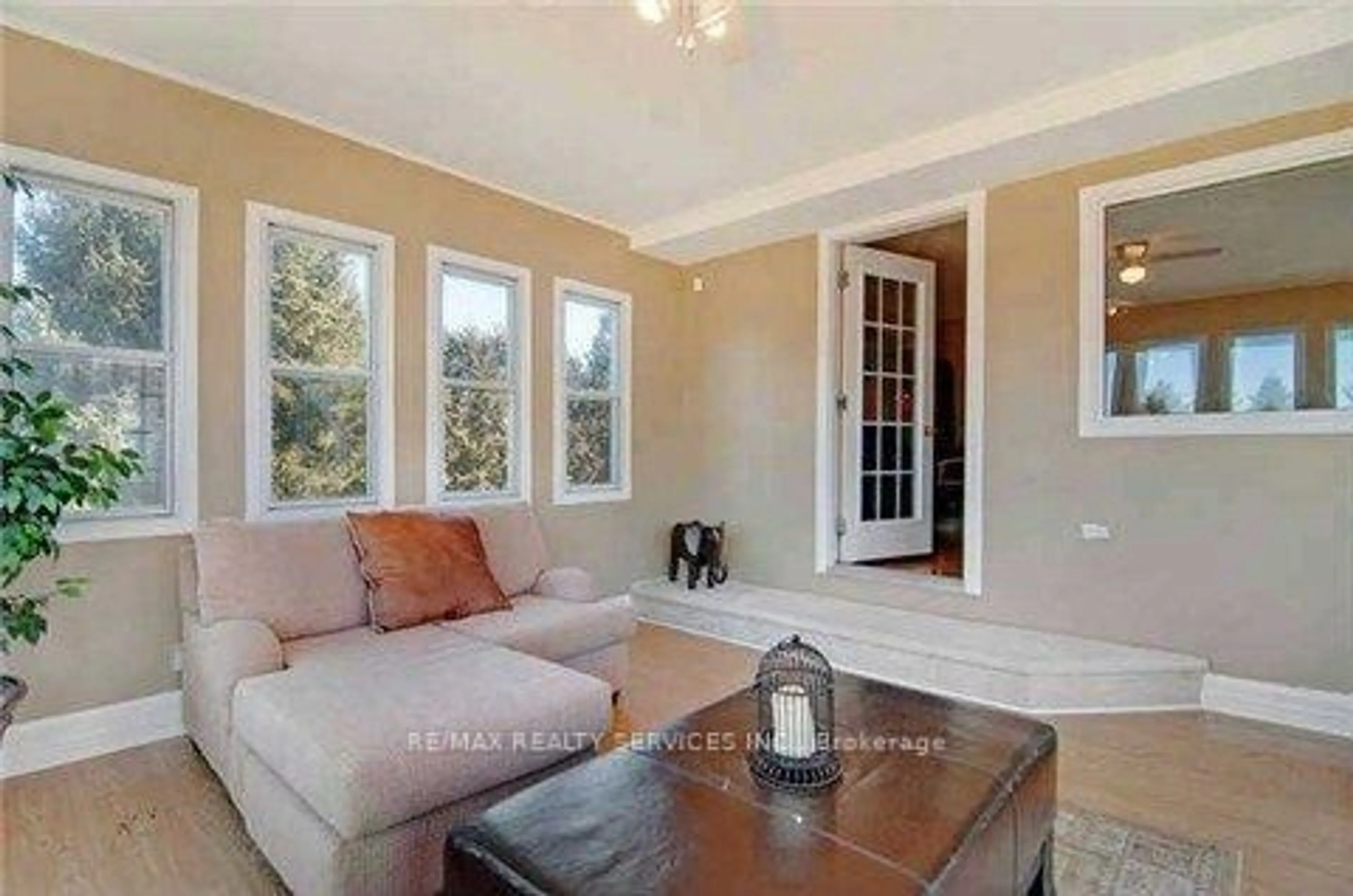 Living room with furniture, unknown for 7180 17th Sdrd, King Ontario L0G 1T0