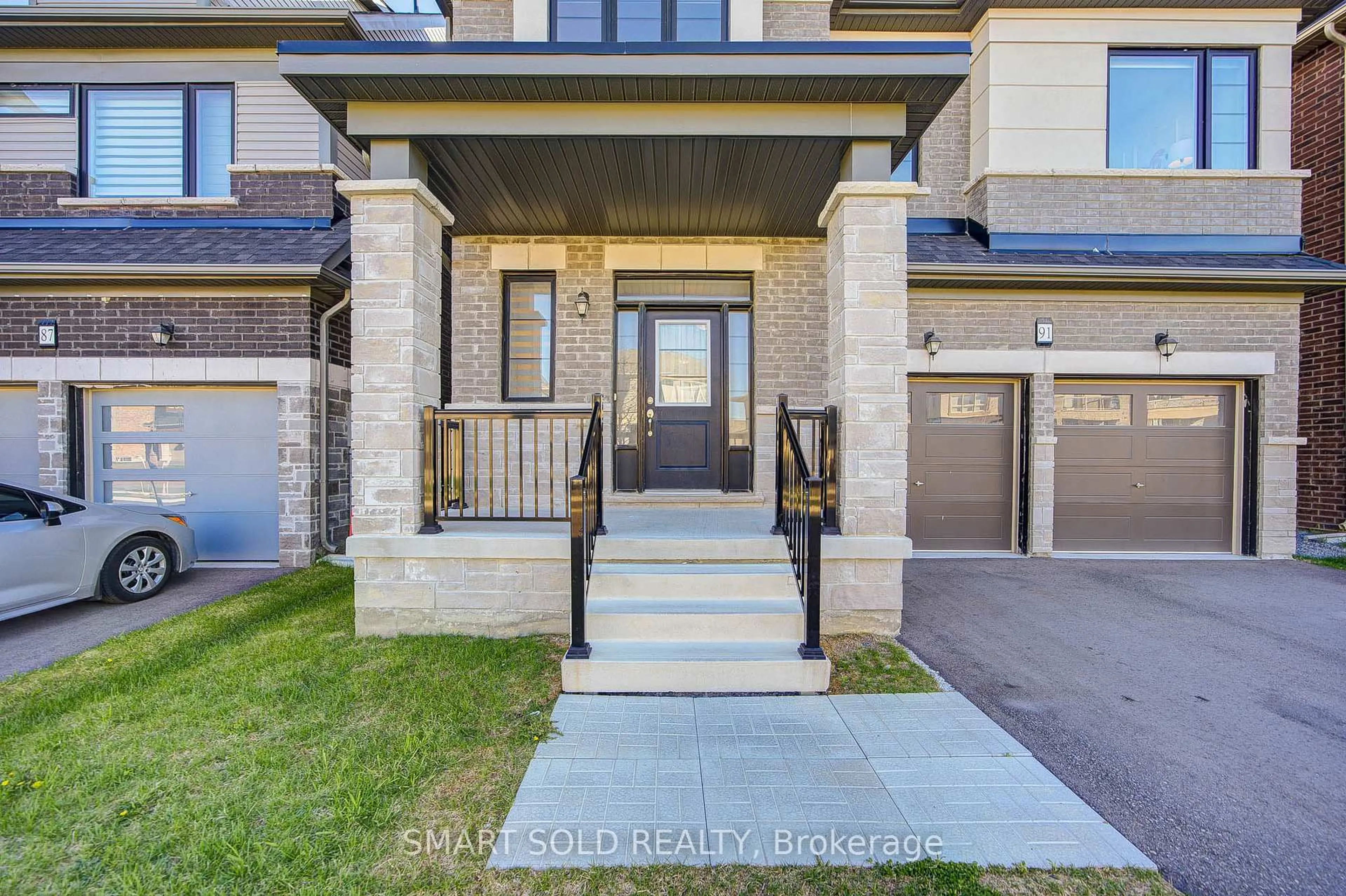 Home with brick exterior material, street for 91 Angus Morton Cres, East Gwillimbury Ontario L9N 1S4