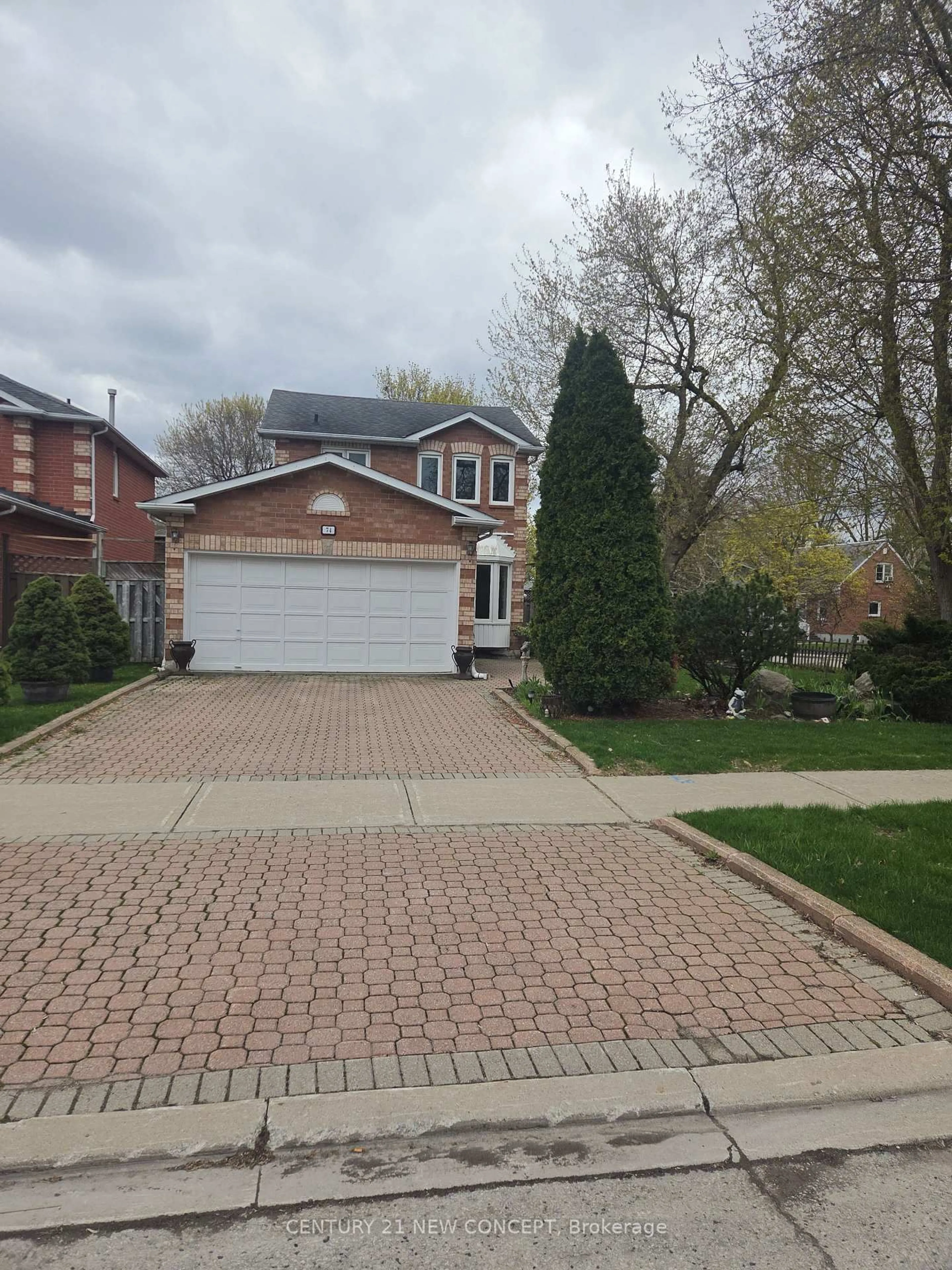 Home with brick exterior material, street for 74 Dunsmore Cres, Richmond Hill Ontario L4C 0C5