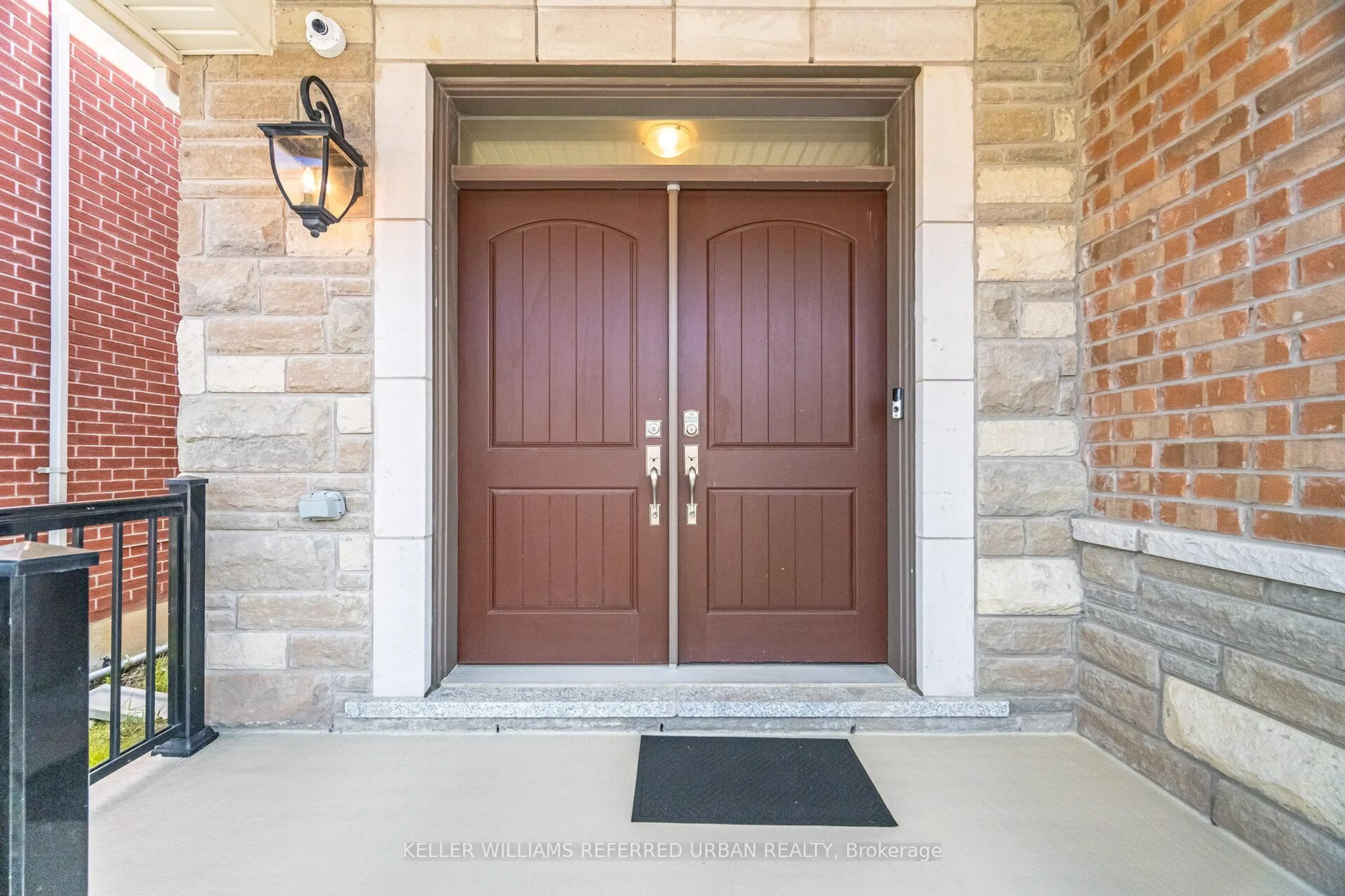 Indoor entryway for 74 Ten Pines Rd, Vaughan Ontario L4H 5B3