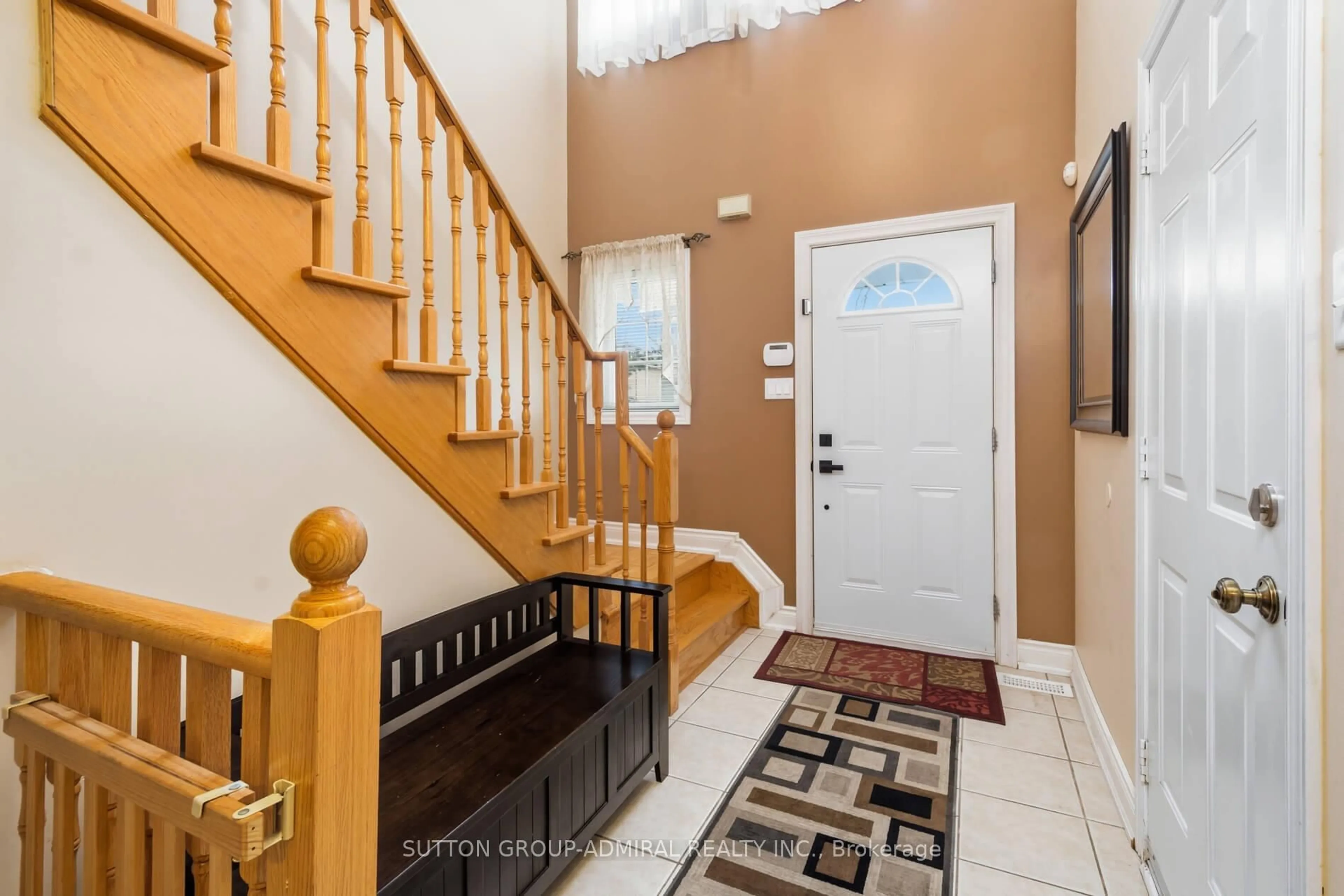 Indoor entryway for 60 Goyo Gate, Vaughan Ontario L6A 3T4