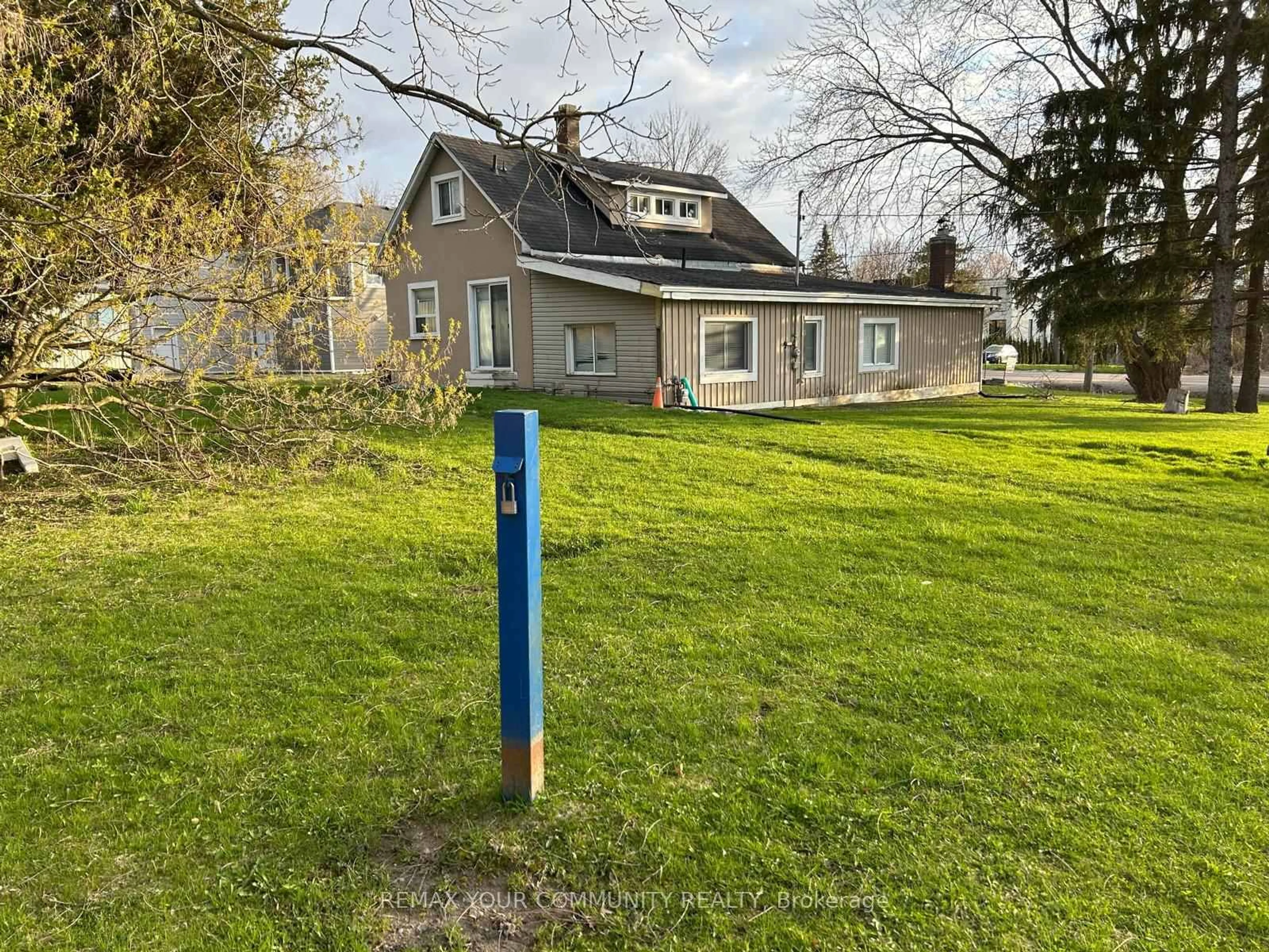 A pic from outside/outdoor area/front of a property/back of a property/a pic from drone, street for 14649 Woodbine Ave, Whitchurch-Stouffville Ontario L4H 2G0