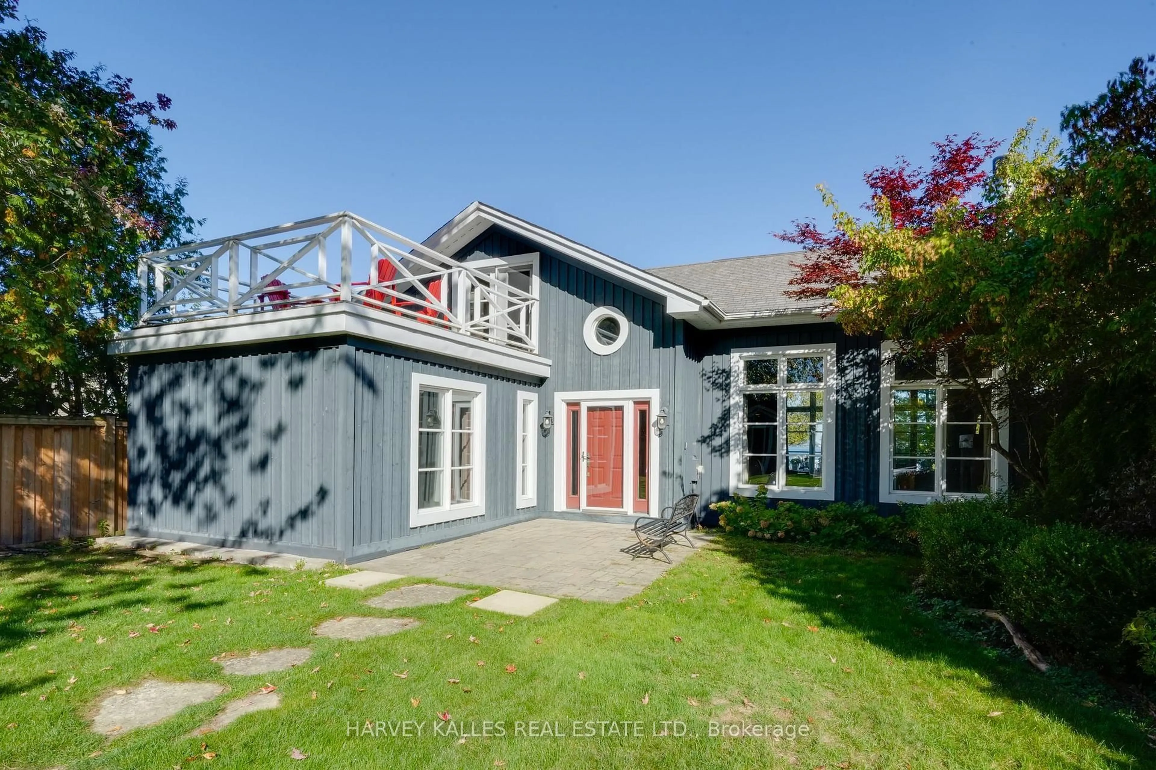 Home with vinyl exterior material, street for 74 Lakeside Dr, Innisfil Ontario L9S 2V3