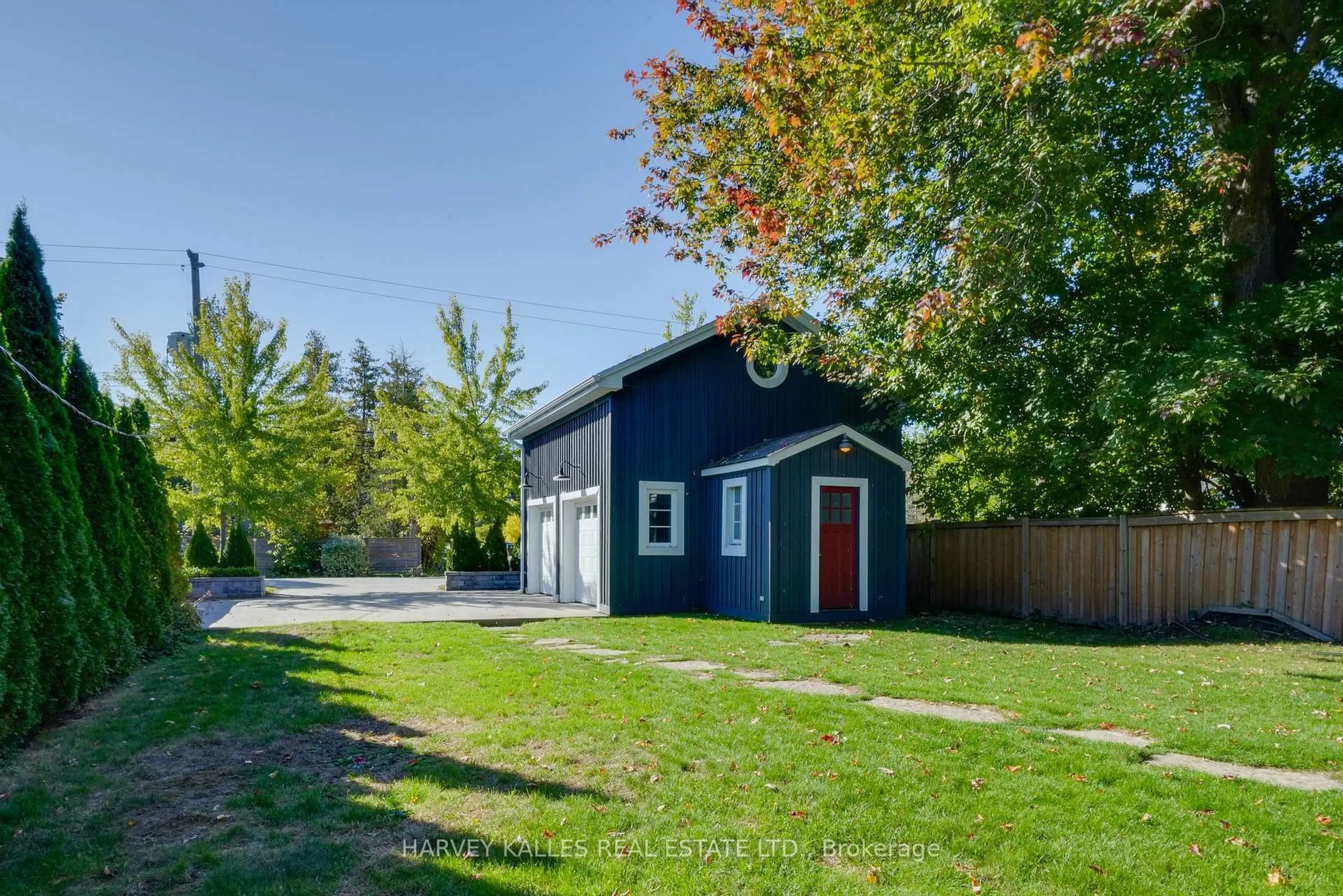 Shed for 74 Lakeside Dr, Innisfil Ontario L9S 2V3