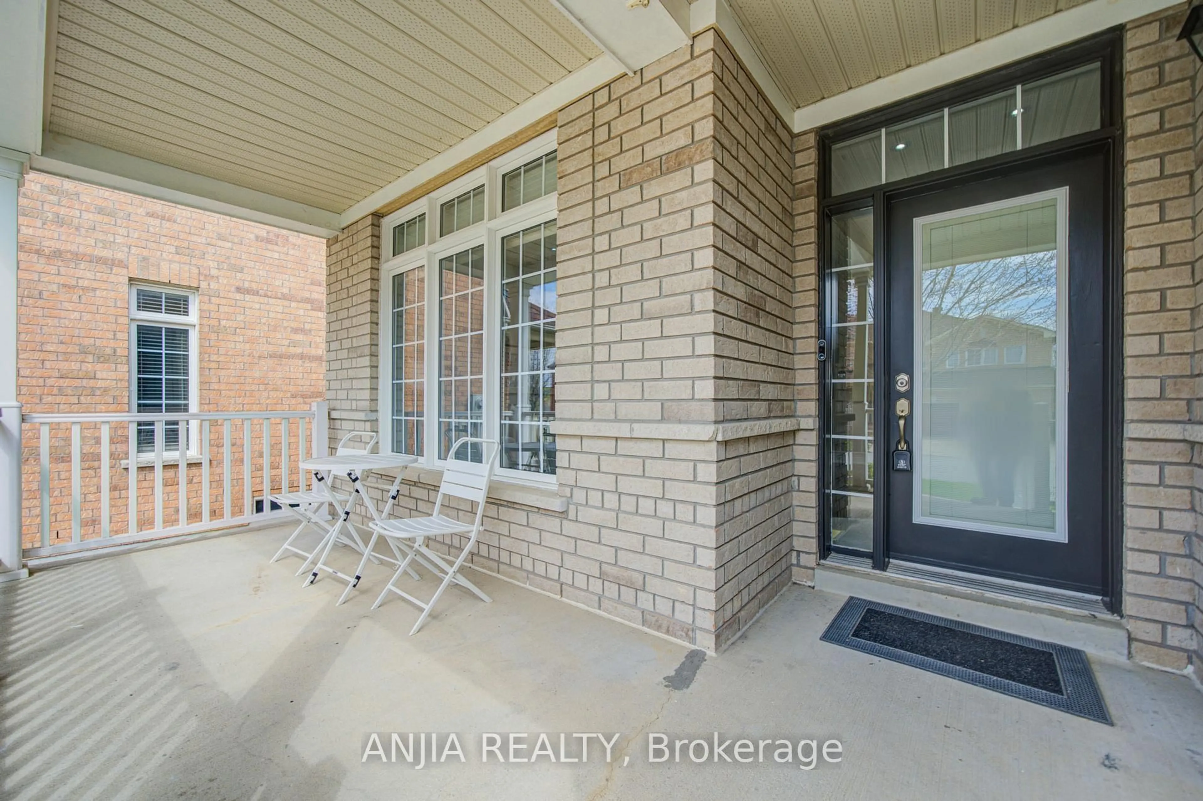 Indoor entryway for 87 Lampton Cres, Markham Ontario L6E 1J4