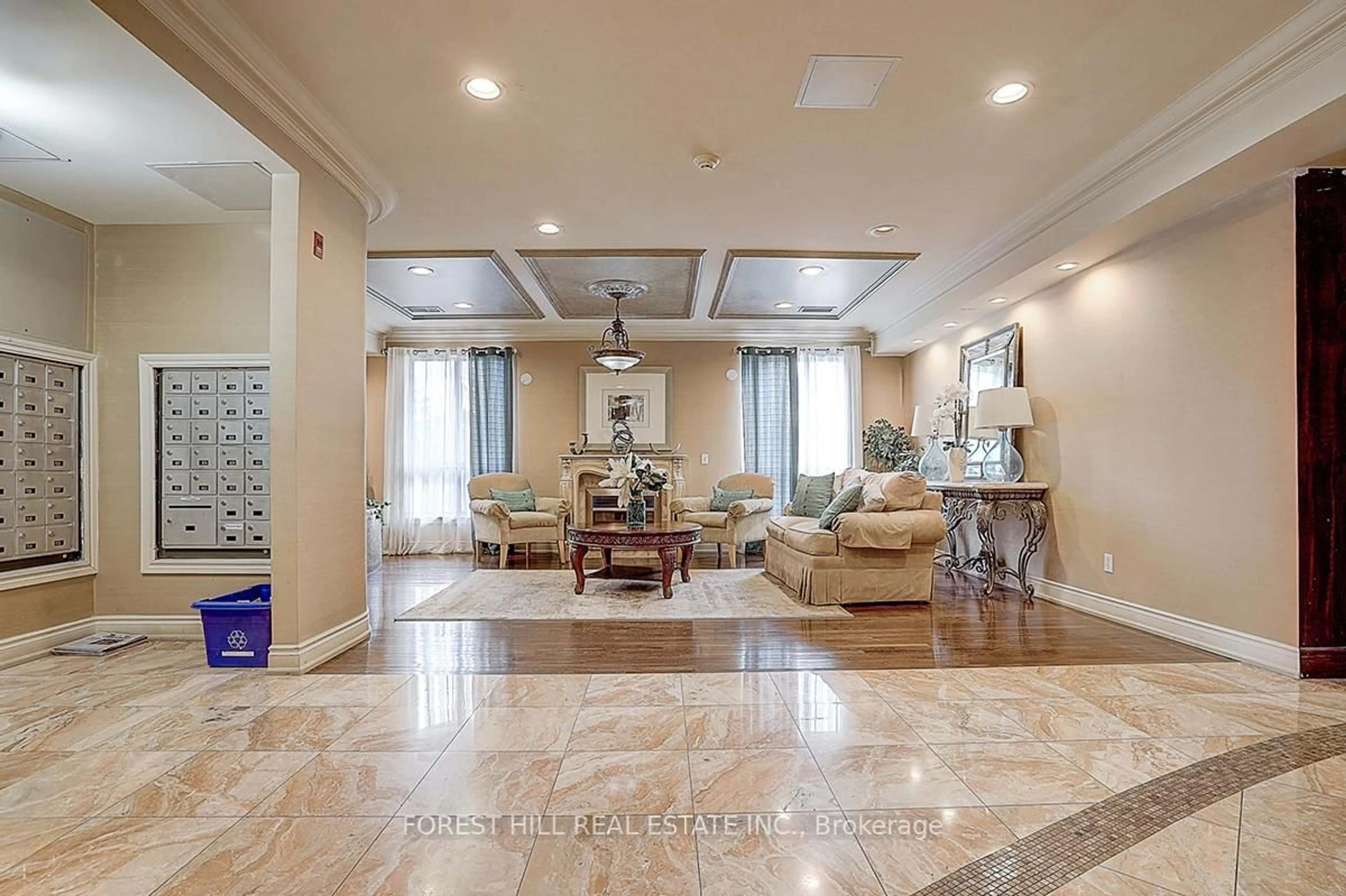 Lobby for 1 Maison Parc Crt #212, Vaughan Ontario L4J 9K1