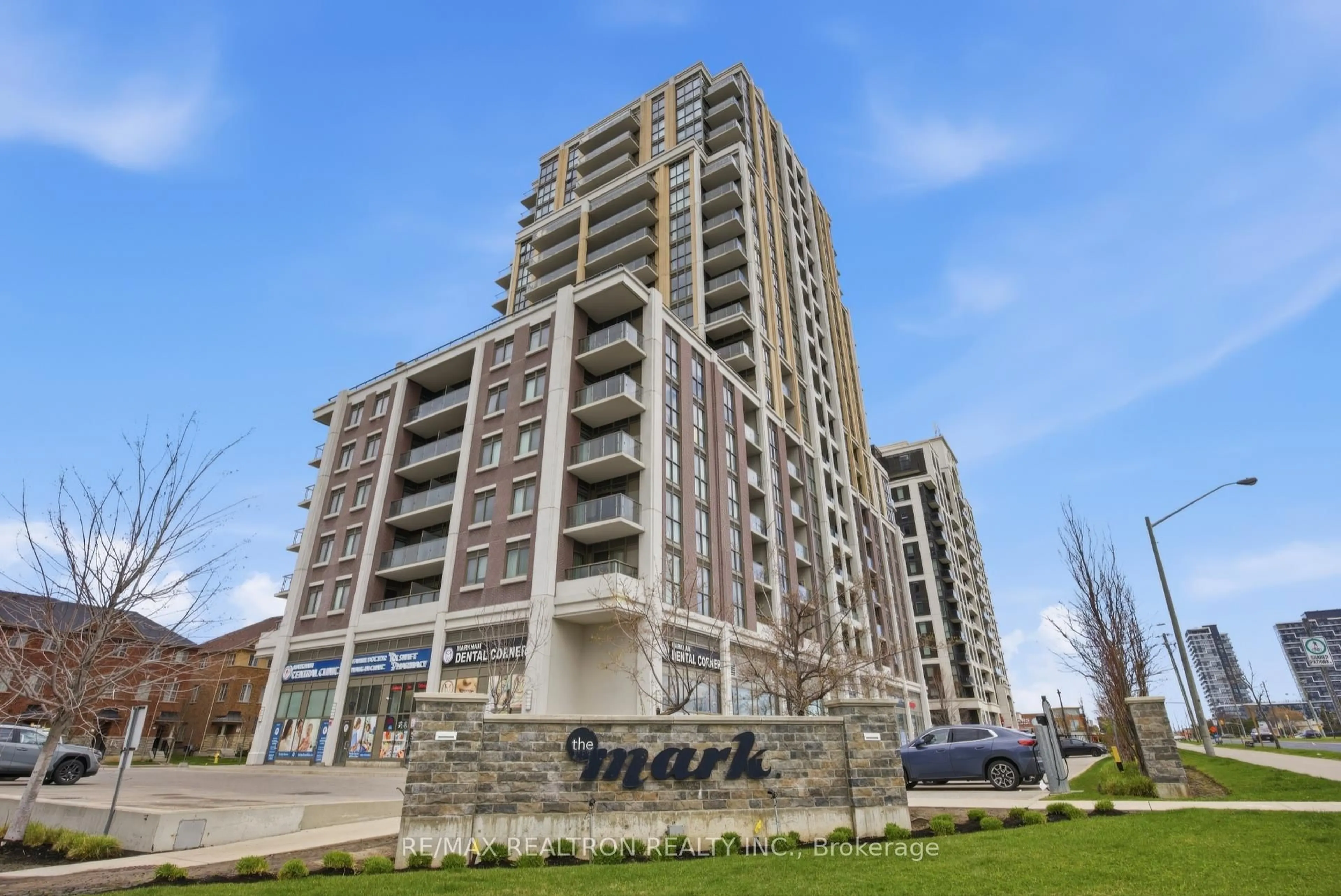 Indoor foyer for 9560 Markham Rd #1107, Markham Ontario L6E 0N6