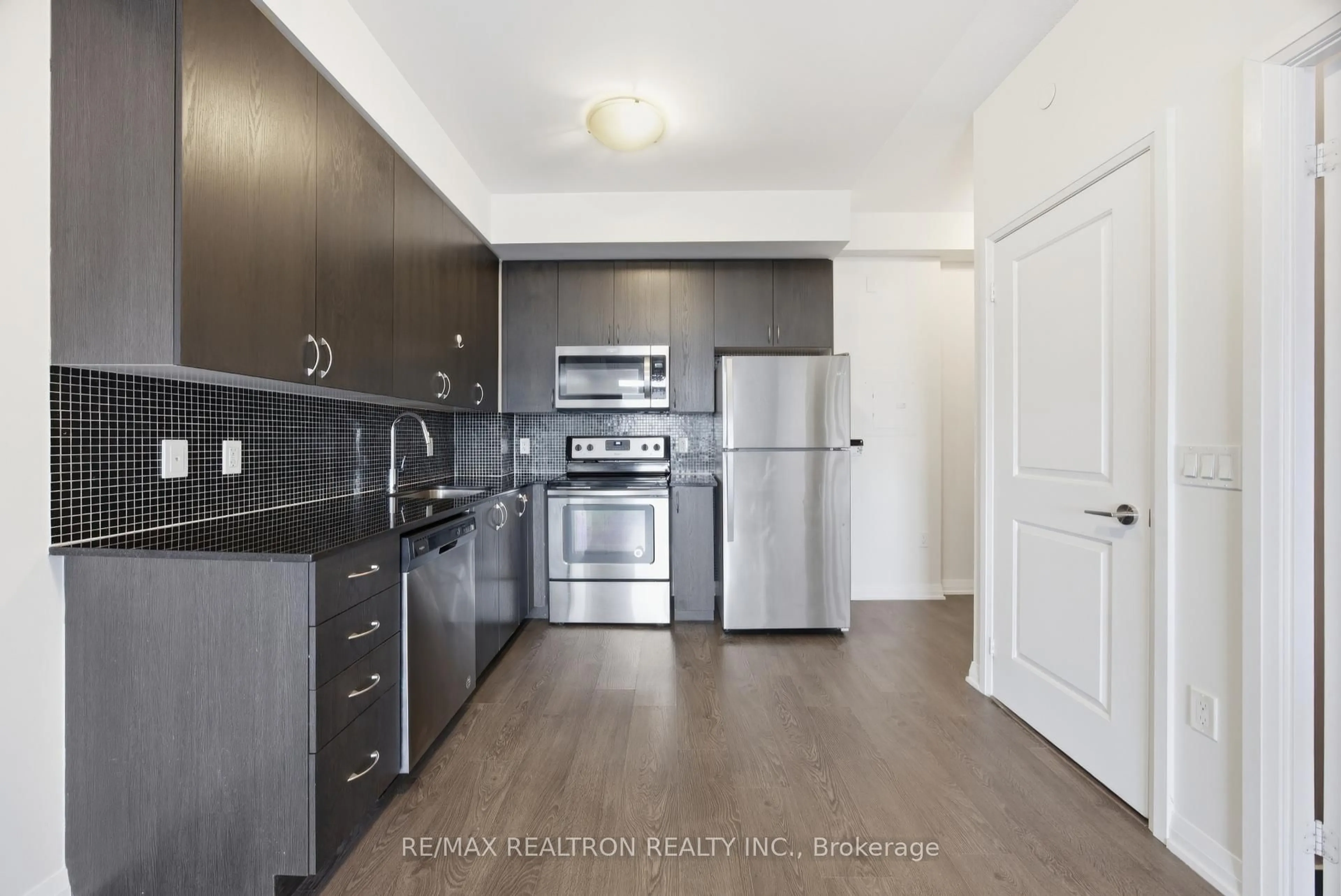 Standard kitchen, unknown for 9560 Markham Rd #1107, Markham Ontario L6E 0N6