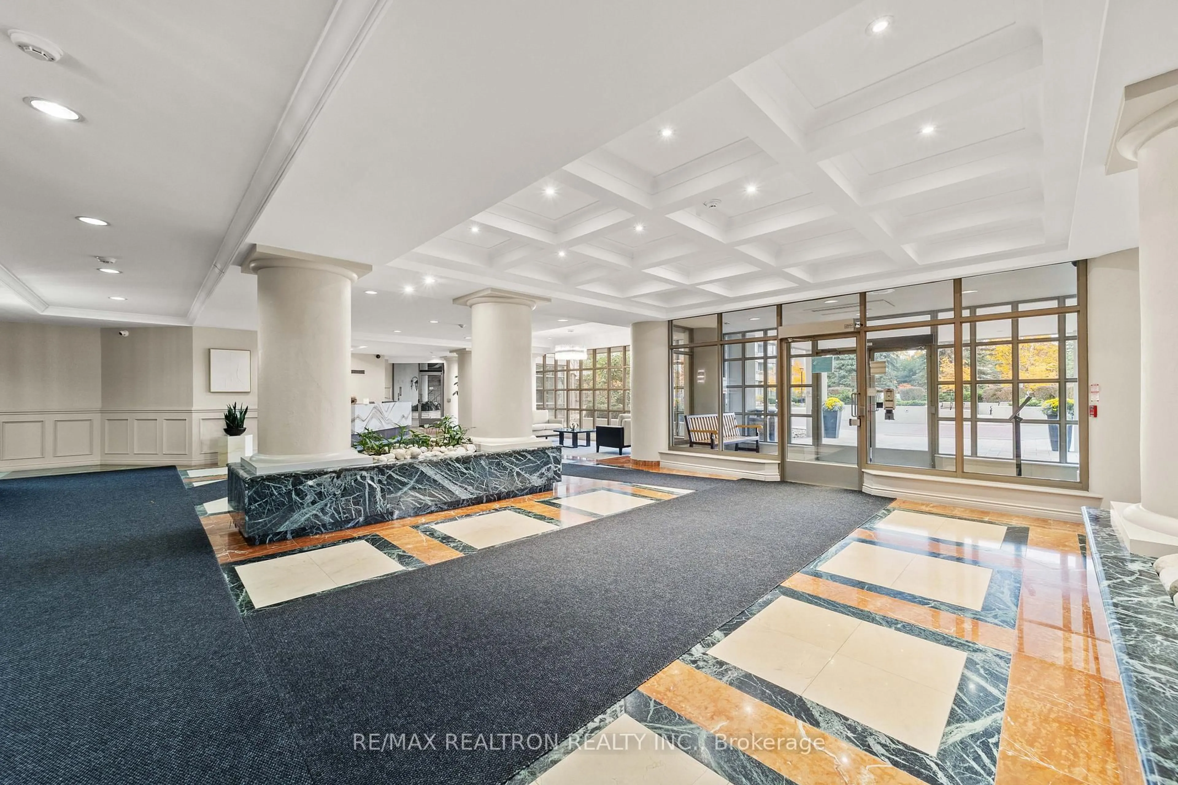 Lobby for 11 Townsgate Dr #210, Vaughan Ontario L4J 8G4