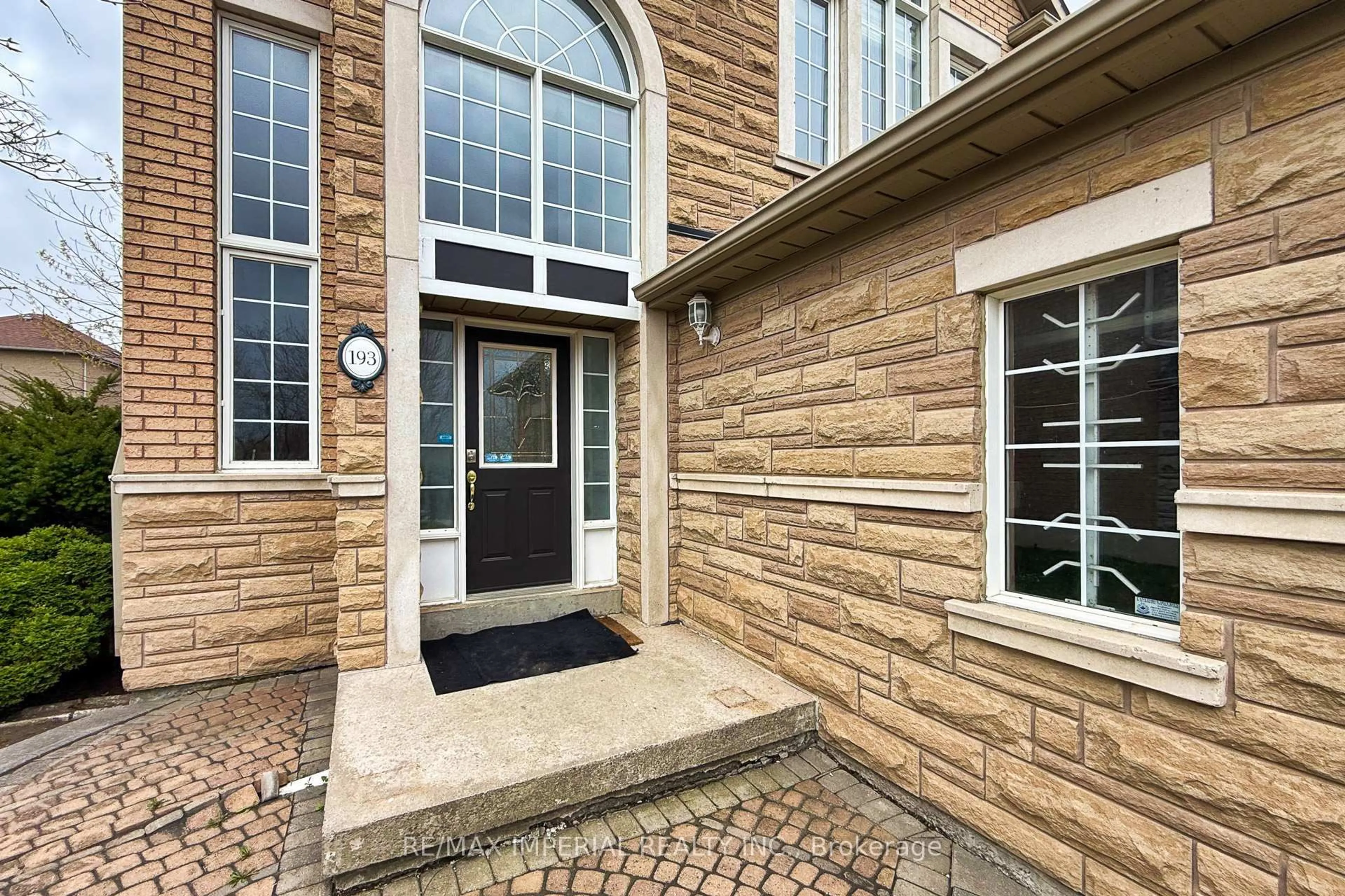 Home with brick exterior material, street for 193 Redstone Rd, Richmond Hill Ontario L4S 1X7