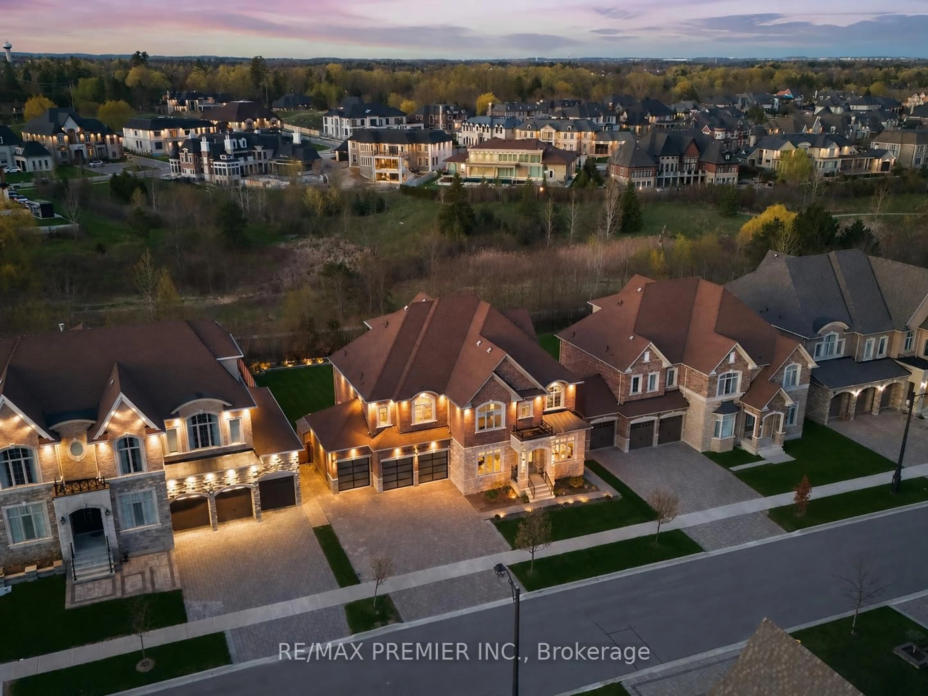 A pic from outside/outdoor area/front of a property/back of a property/a pic from drone, unknown for 319 Torrey Pines Rd, Vaughan Ontario L4H 3X3