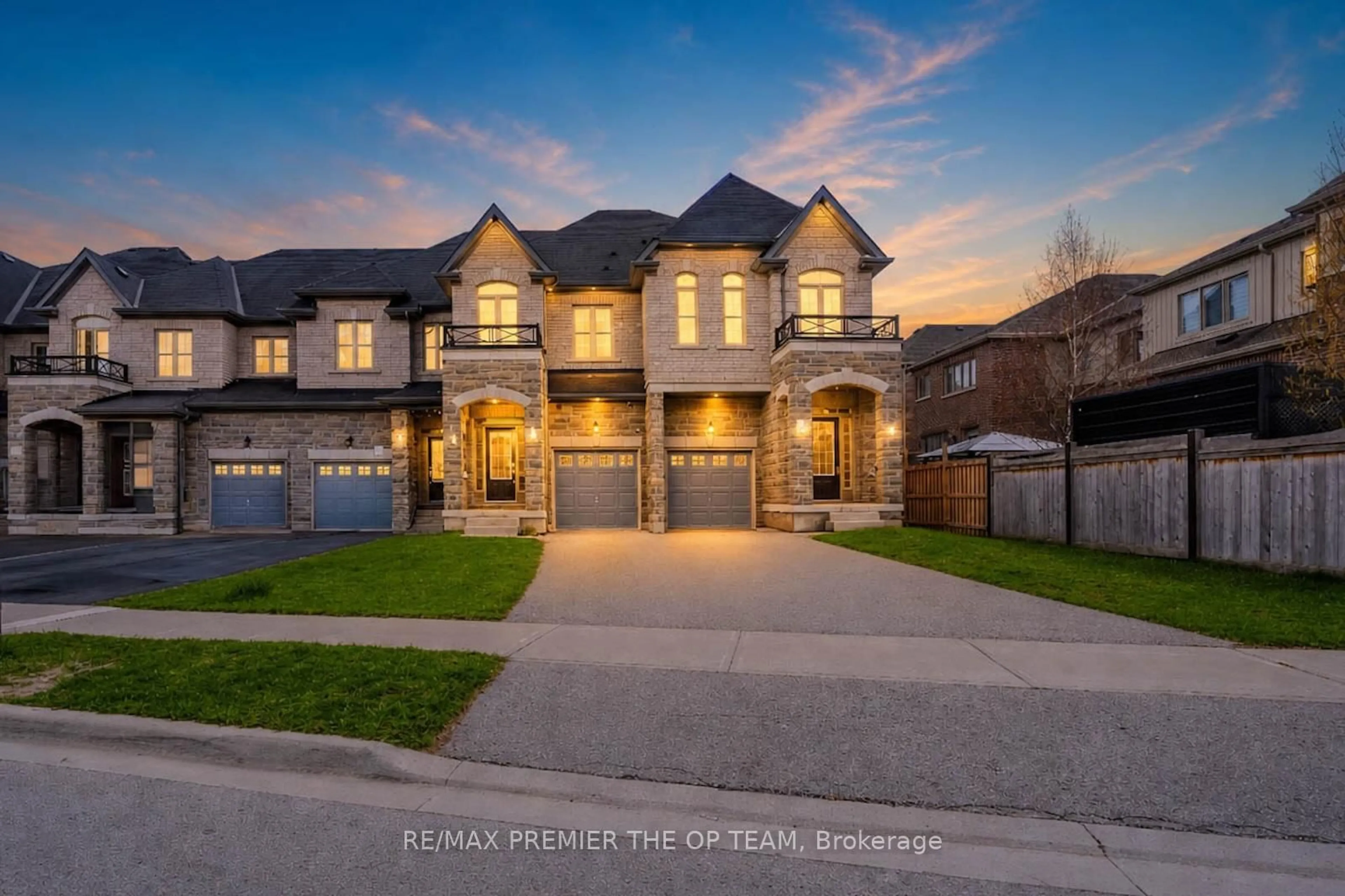Home with brick exterior material, street for 49 Walter Procter Rd, East Gwillimbury Ontario L9N 0P1