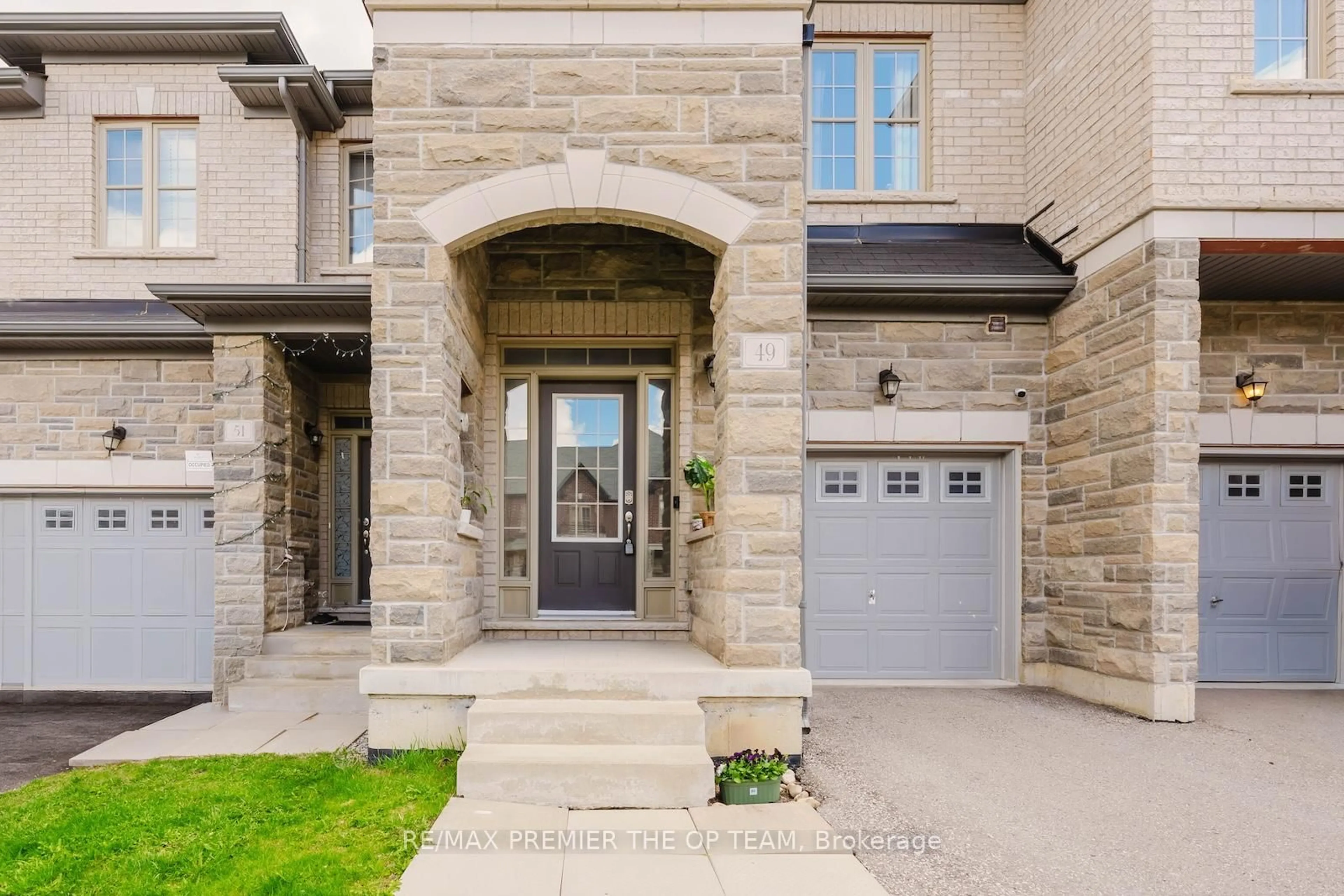 Home with brick exterior material, street for 49 Walter Procter Rd, East Gwillimbury Ontario L9N 0P1