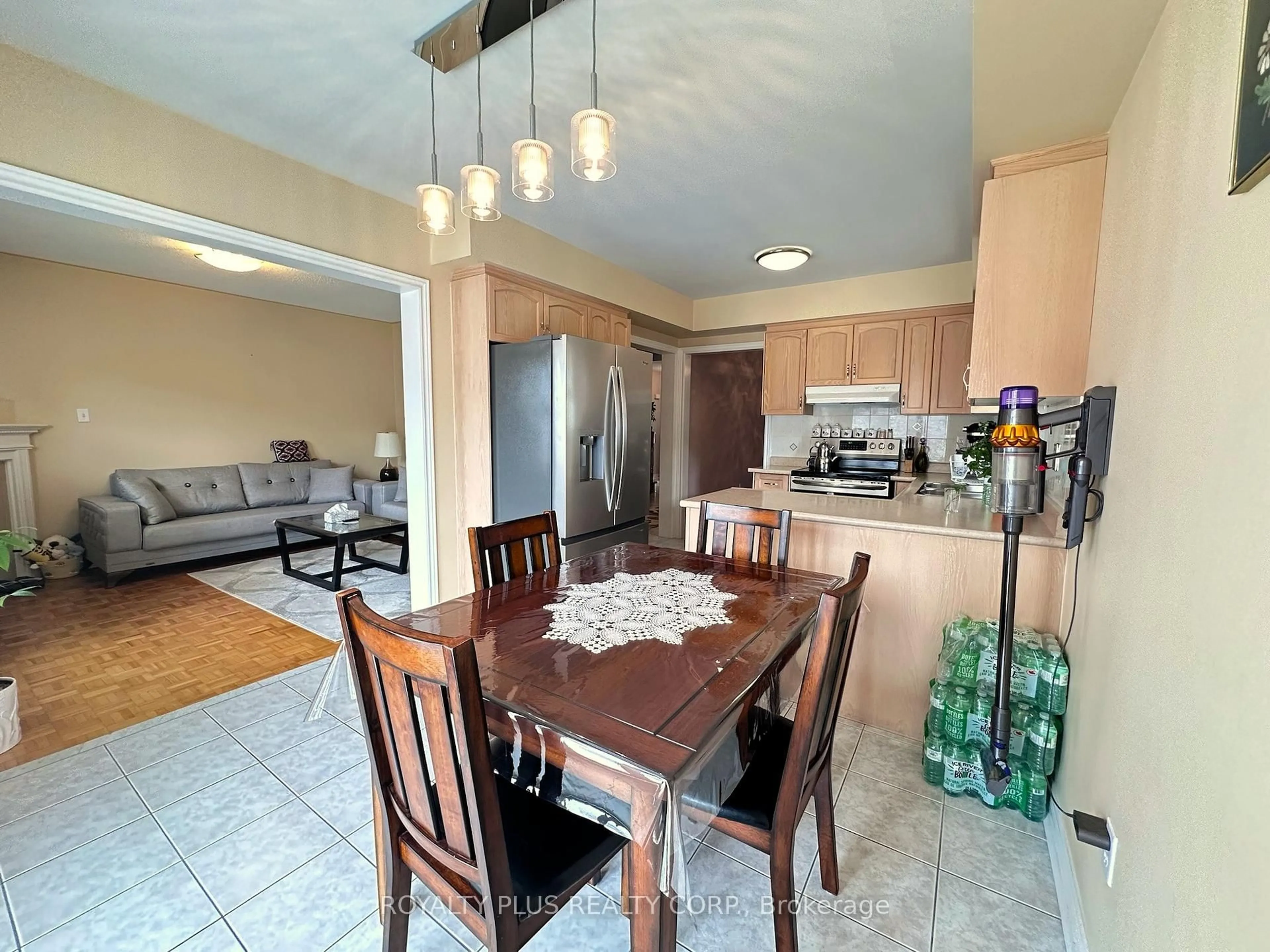Unknown for 156 Villandry Cres, Vaughan Ontario L6A 2P9