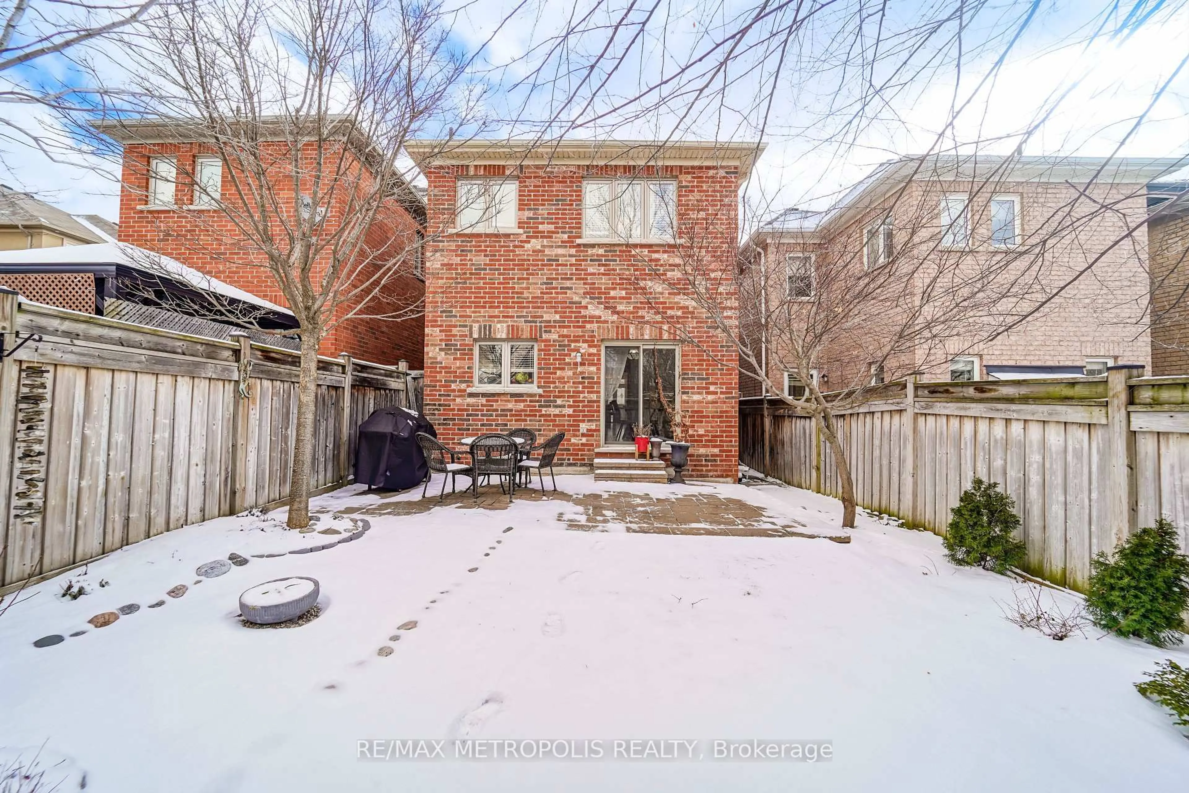 Patio, street for 58 Lady Loretta Lane, Vaughan Ontario L6A 4E9
