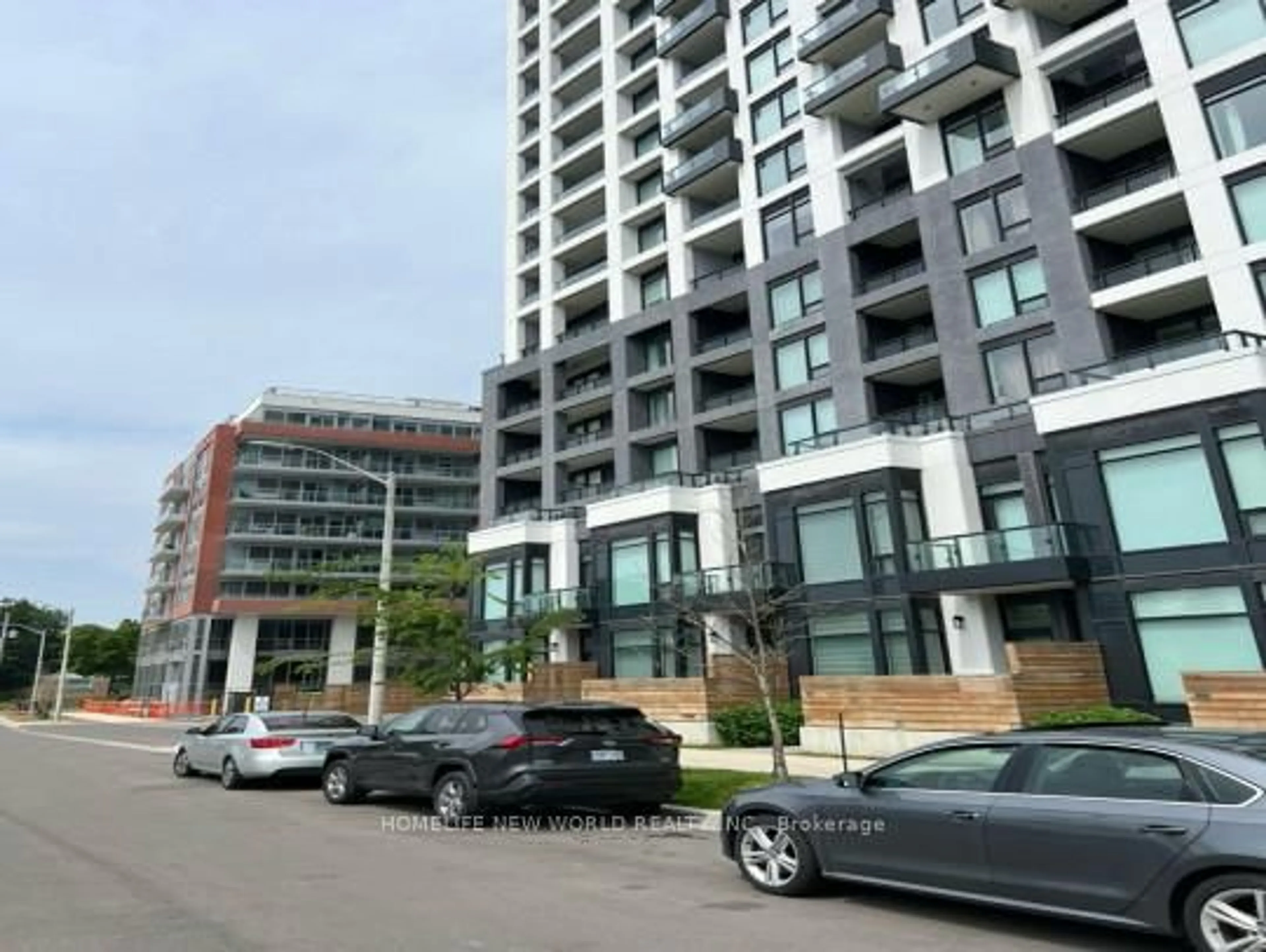 A pic from outside/outdoor area/front of a property/back of a property/a pic from drone, city buildings view from balcony for 8888 Yonge St St #415, Richmond Hill Ontario L4C 5V6