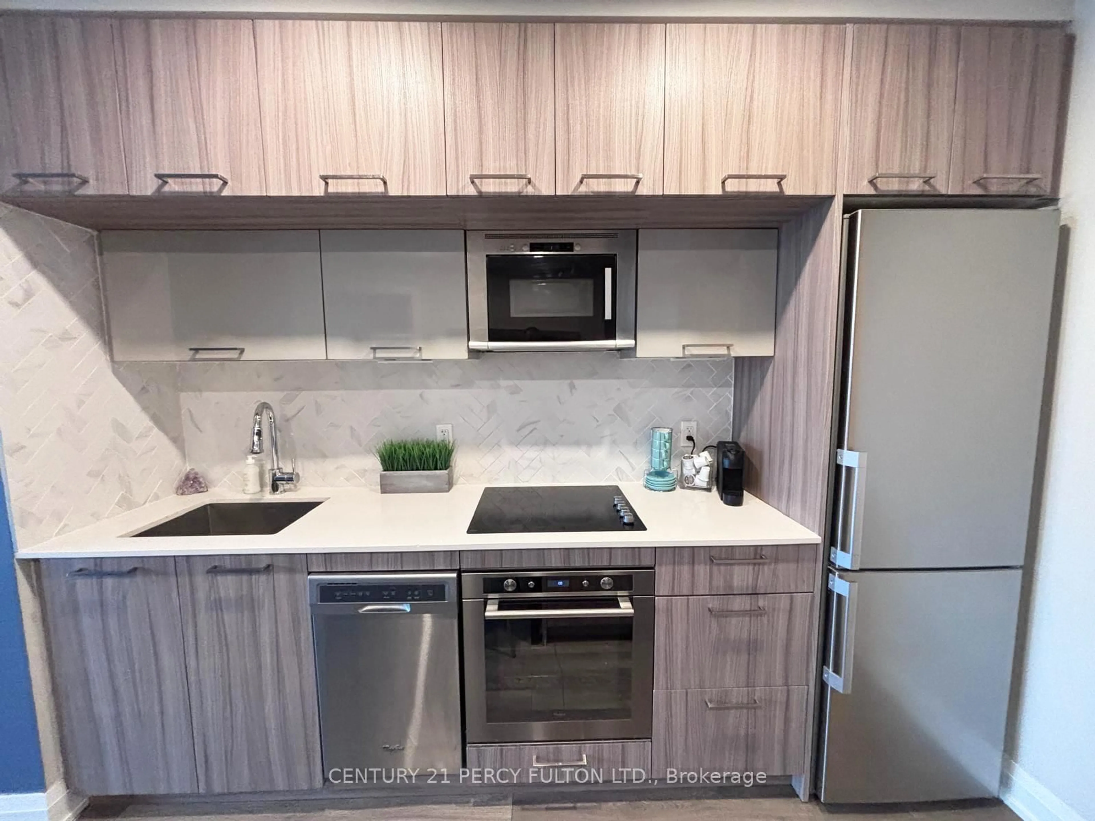 Standard kitchen, unknown for 4800 Highway 7 #215, Vaughan Ontario L4L 1H8