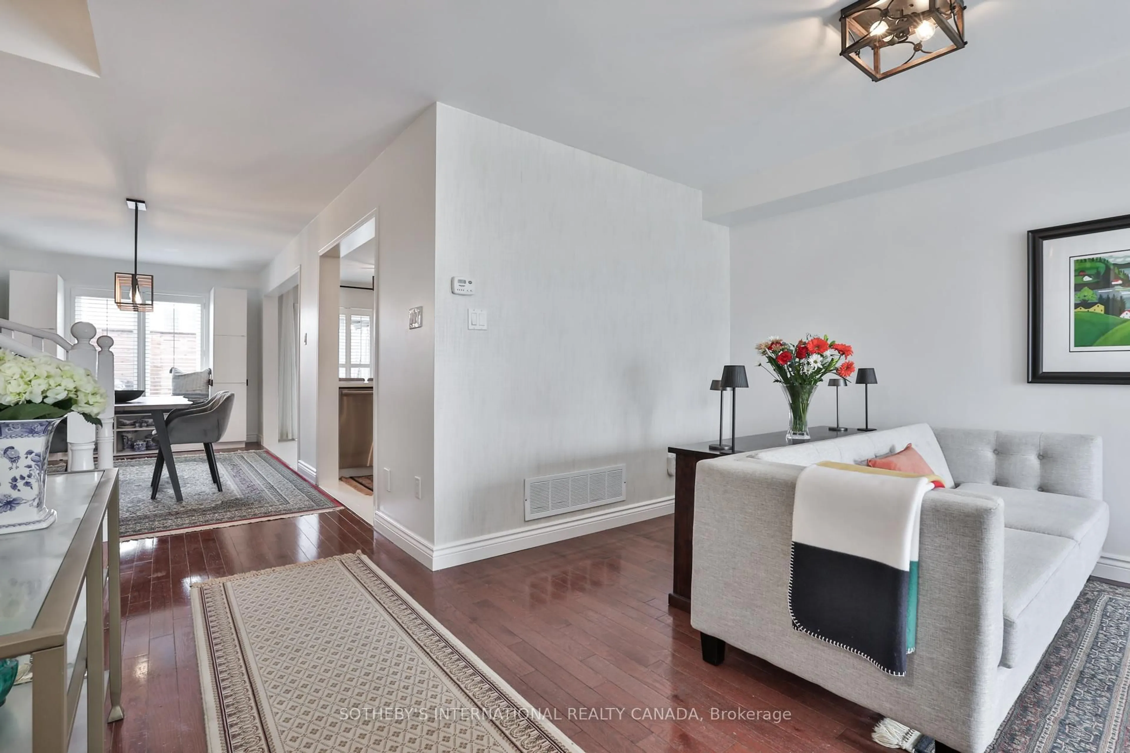 Indoor entryway for 20 Minton Dr #3, Vaughan Ontario L4L 9L6