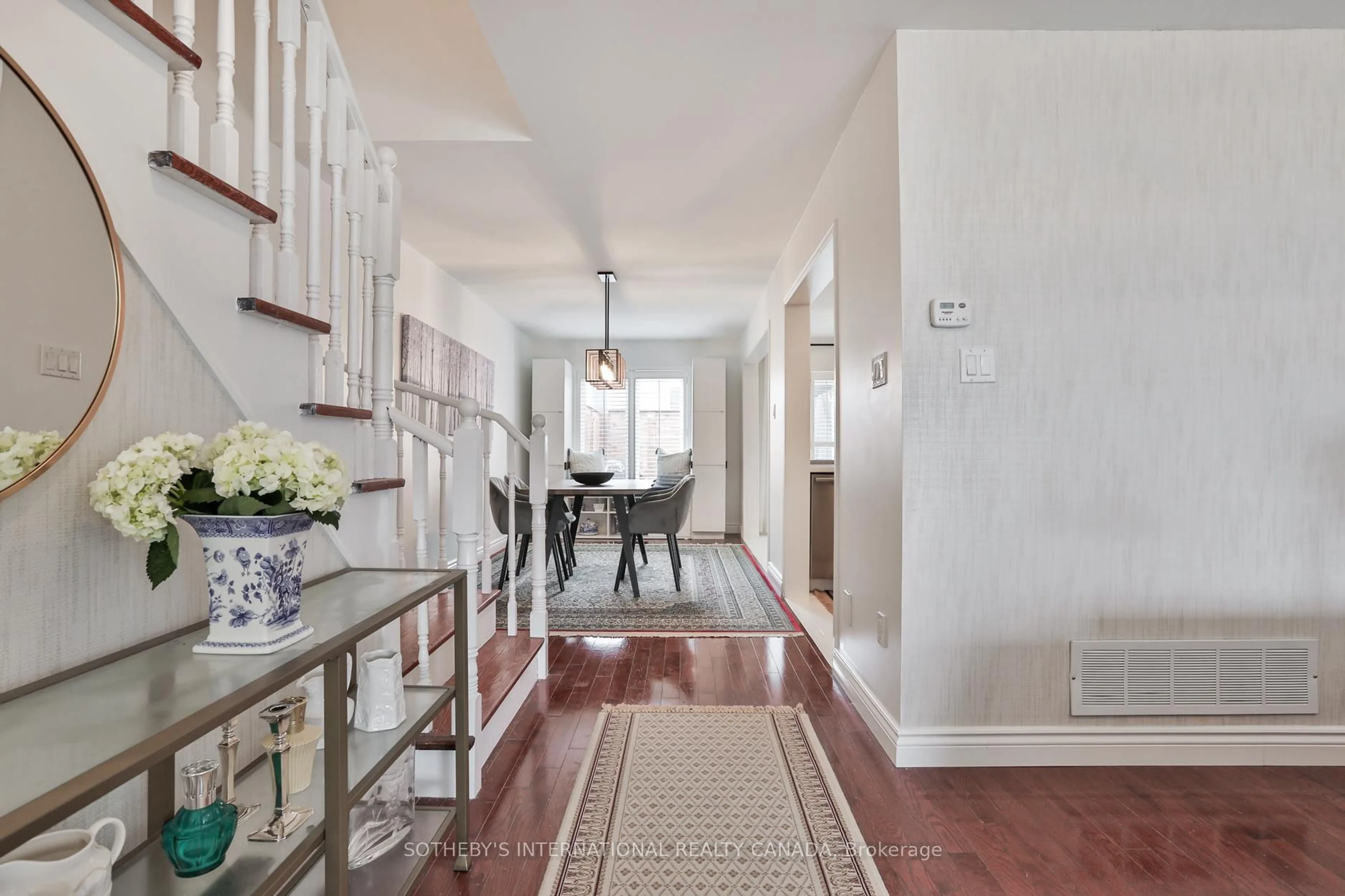 Indoor entryway for 20 Minton Dr #3, Vaughan Ontario L4L 9L6