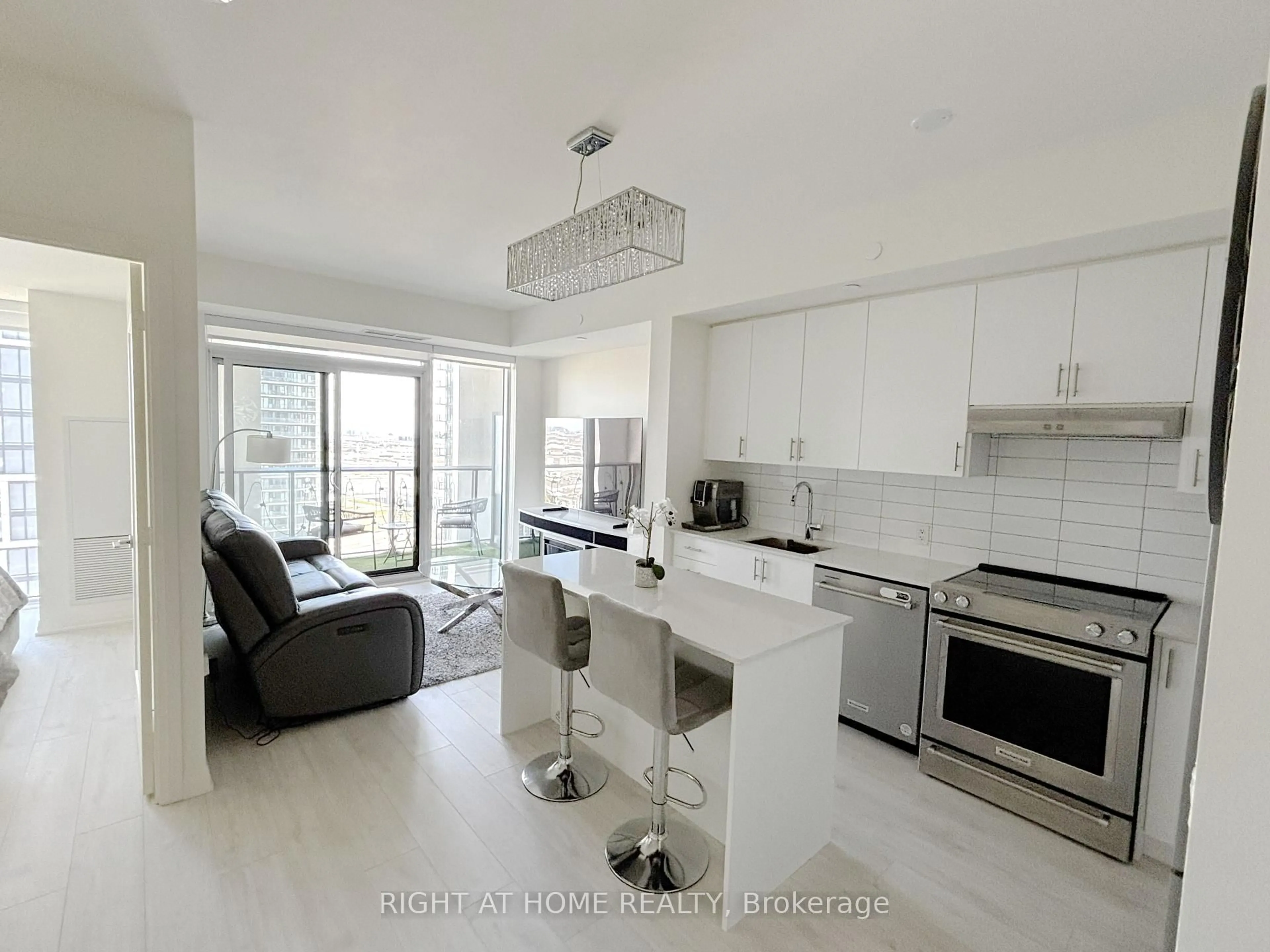 Open concept kitchen, unknown for 9000 Jane St #1704, Vaughan Ontario L4K 0M6