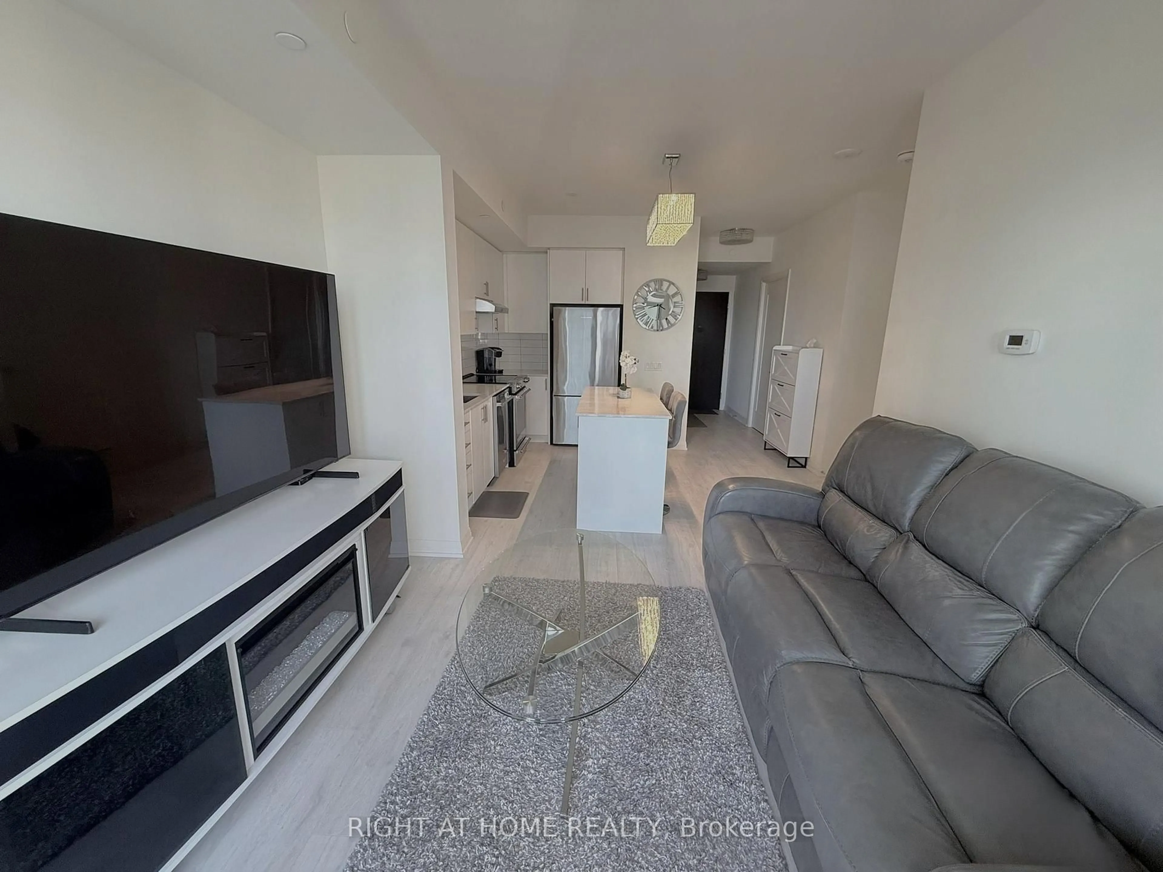 Living room with furniture, floor is not visible for 9000 Jane St #1704, Vaughan Ontario L4K 0M6