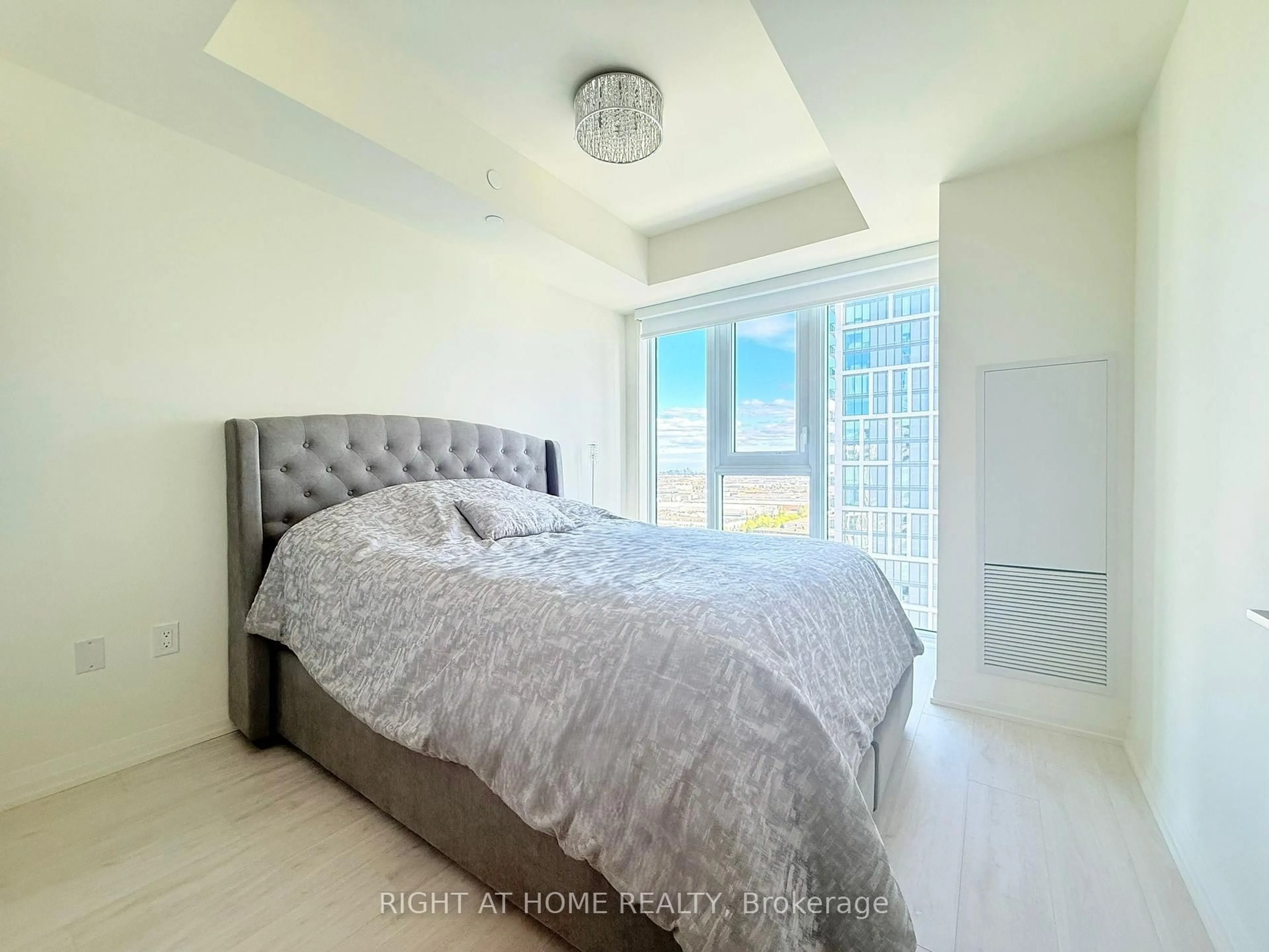 Bedroom with bed, unknown for 9000 Jane St #1704, Vaughan Ontario L4K 0M6