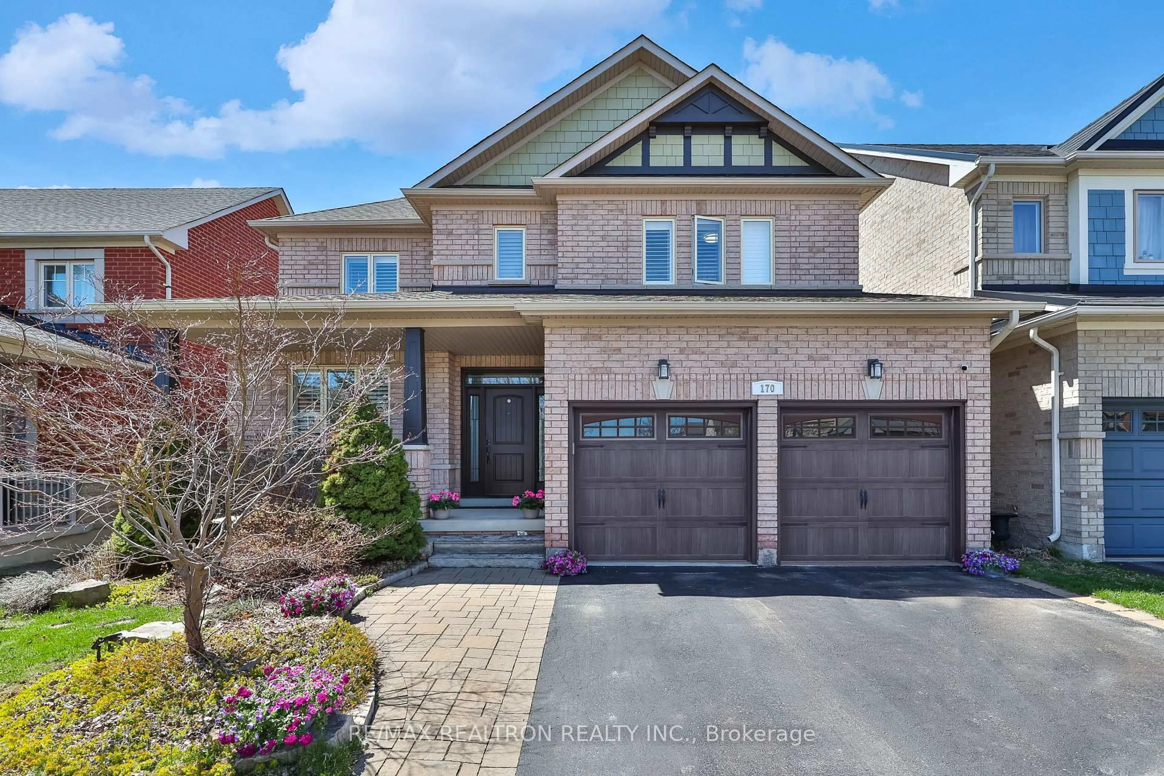 Home with brick exterior material, street for 170 Silver Maple Rd, Richmond Hill Ontario L4E 4Y8