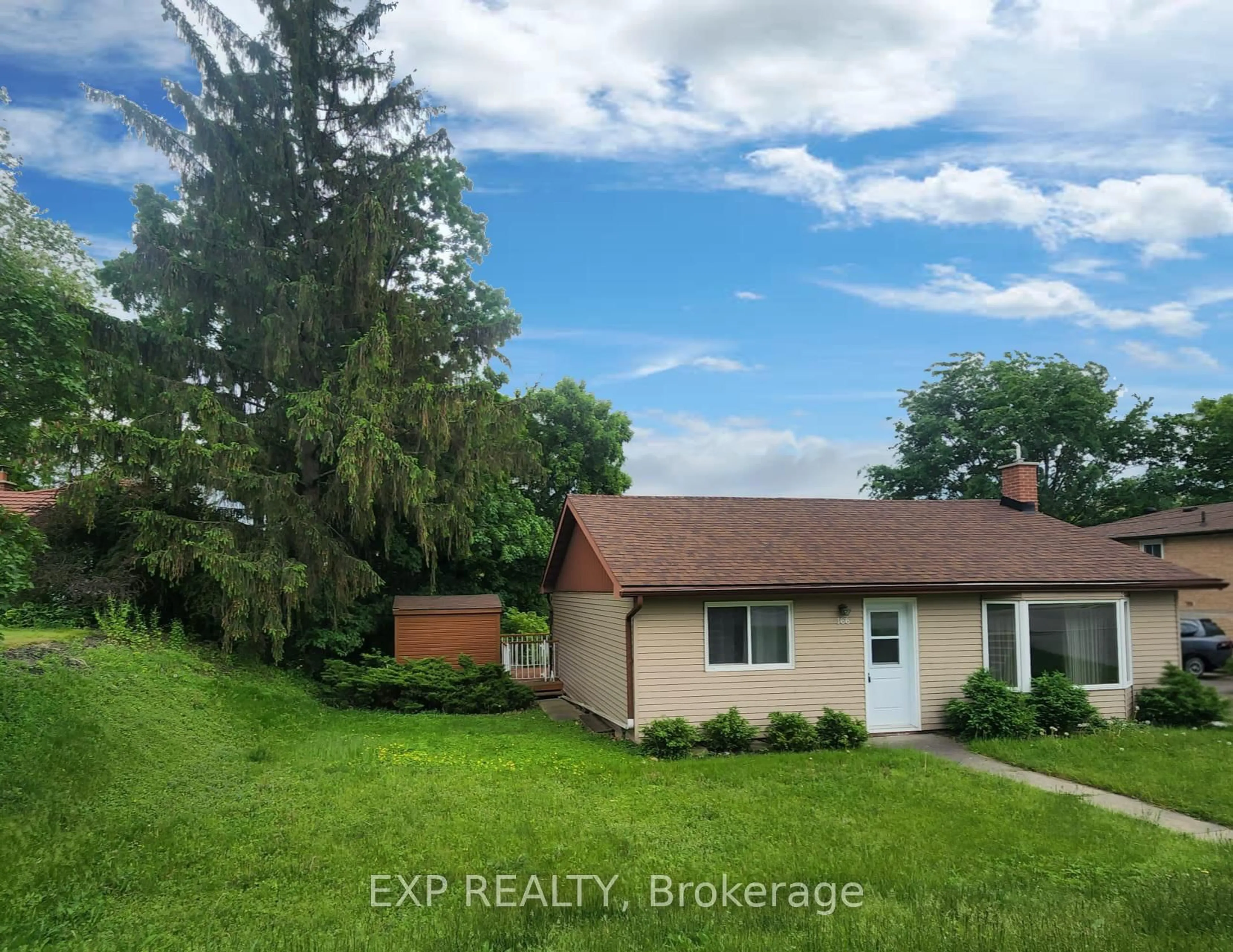 A pic from outside/outdoor area/front of a property/back of a property/a pic from drone, water/lake/river/ocean view for 166 John St, Bradford West Gwillimbury Ontario L3Z 2A7