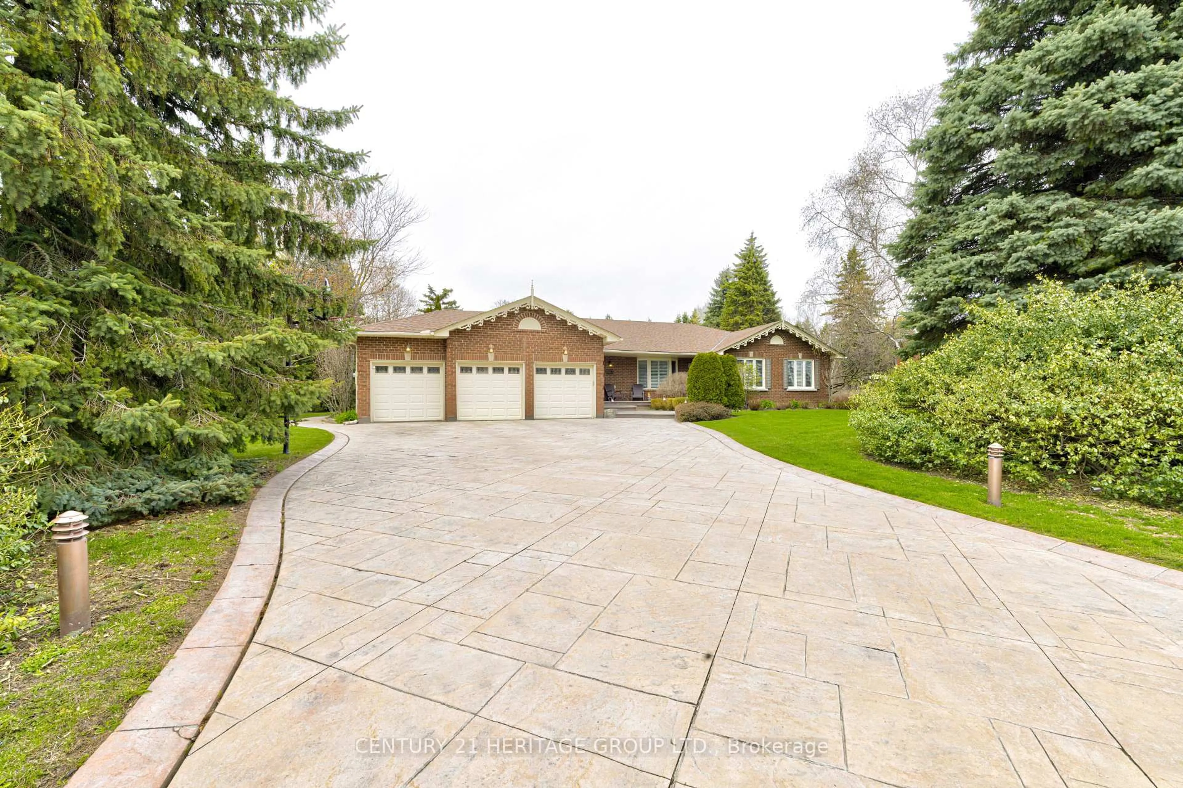 Unknown for 287 Burns Blvd, King Ontario L7B 1E1