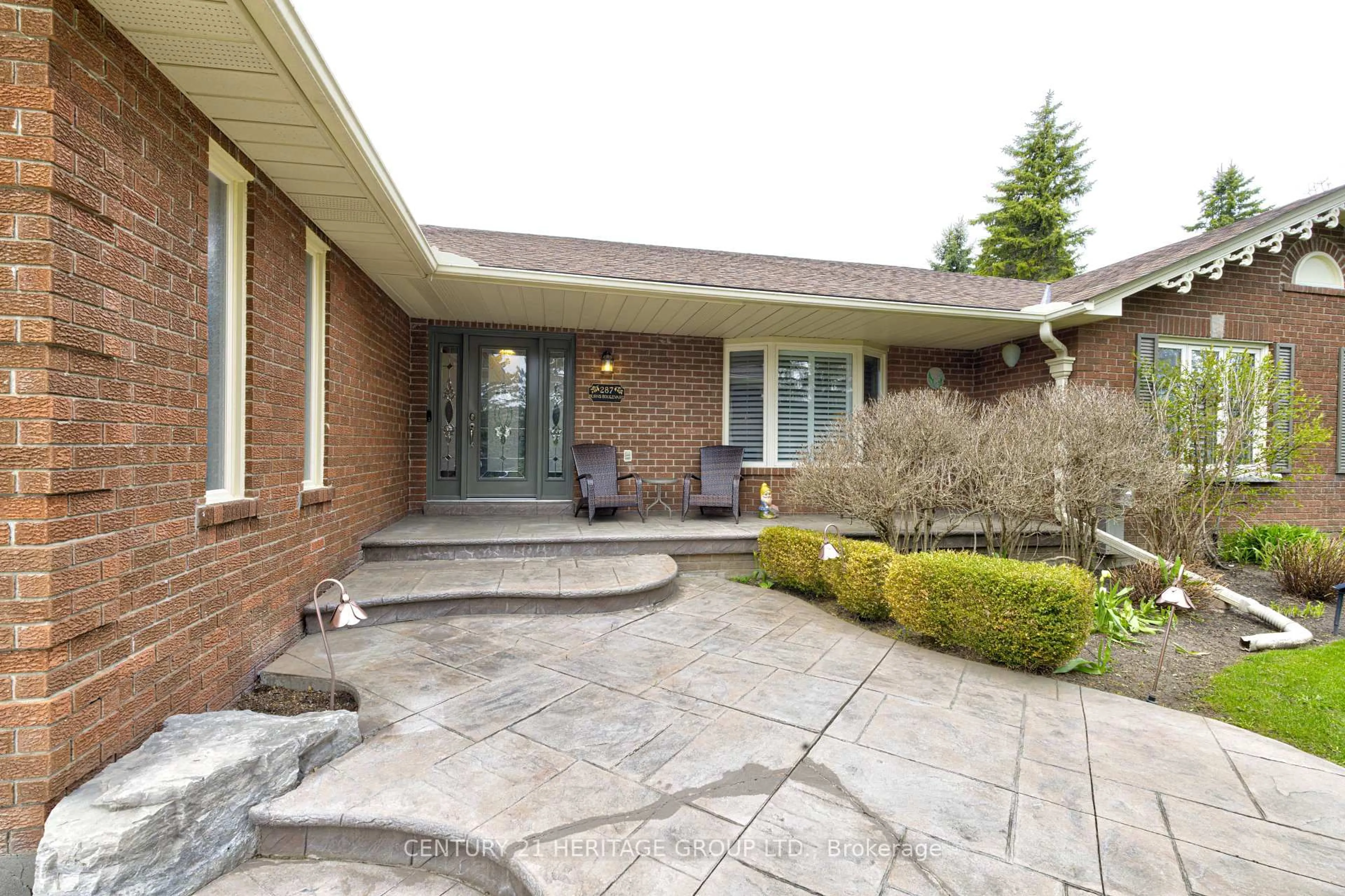 Unknown for 287 Burns Blvd, King Ontario L7B 1E1
