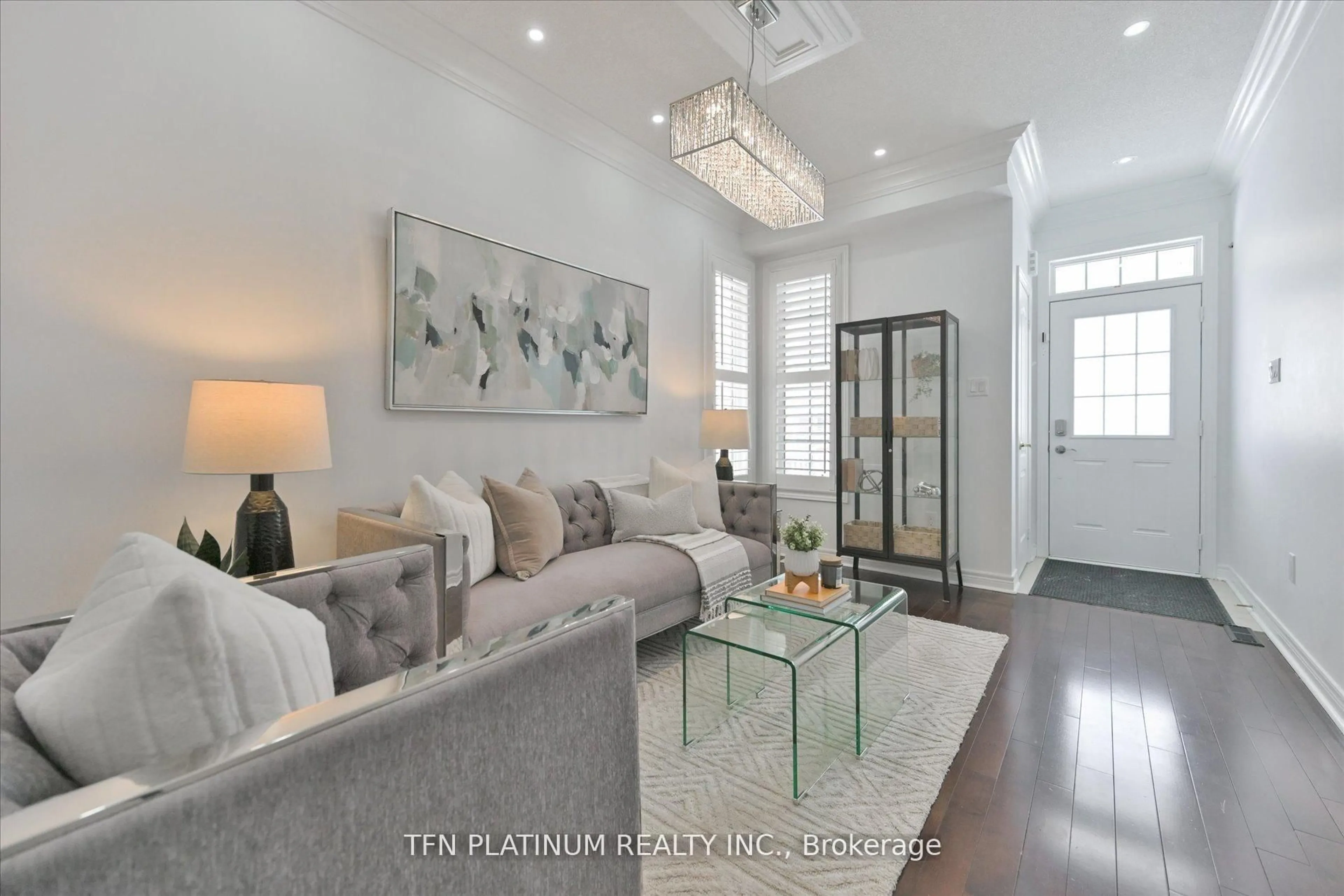 Living room with furniture, unknown for 29 Brown Lane, Whitchurch-Stouffville Ontario L4A 0V1