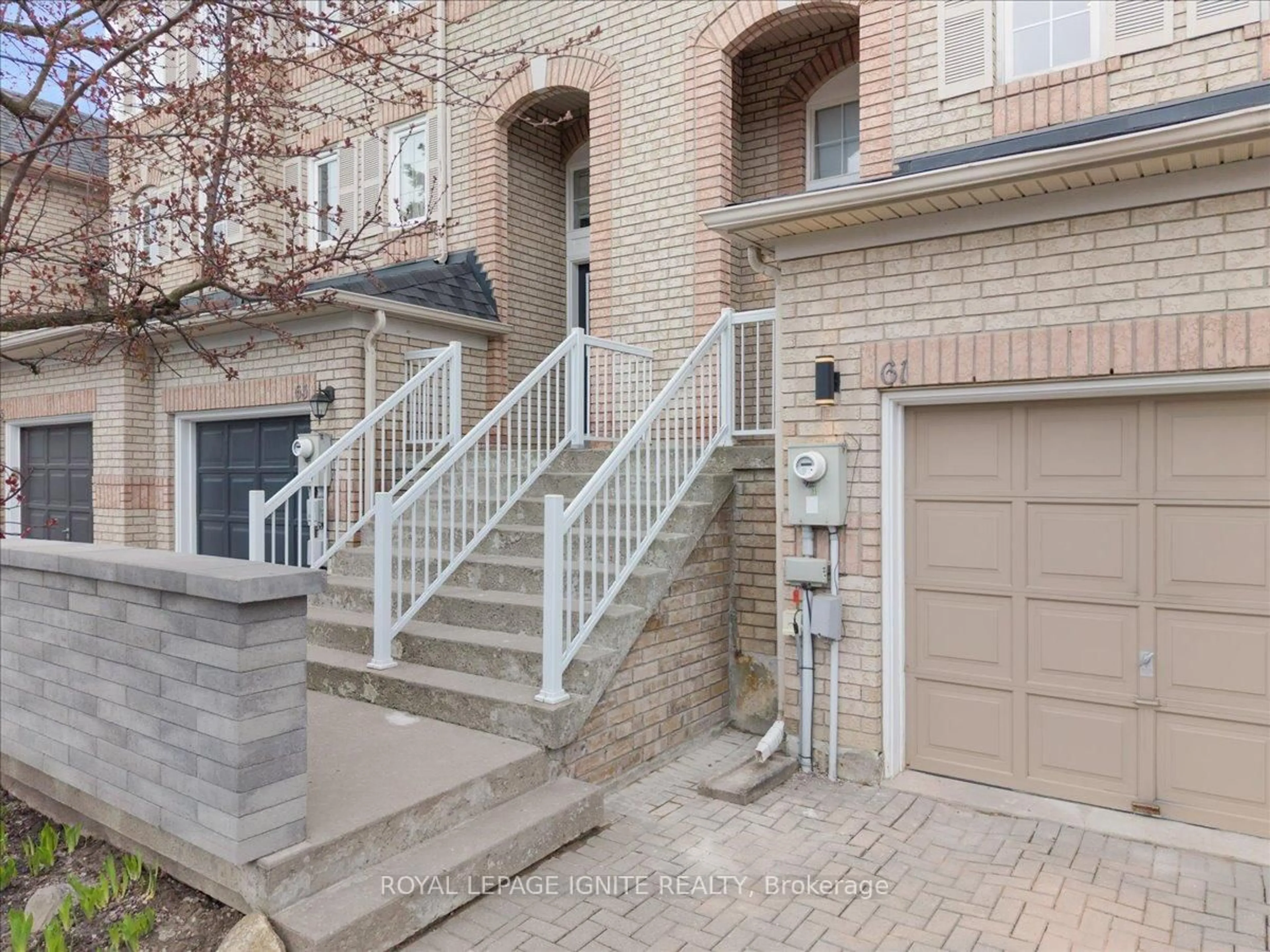 Unknown for 61 Baywell Cres, Aurora Ontario L4G 7N4