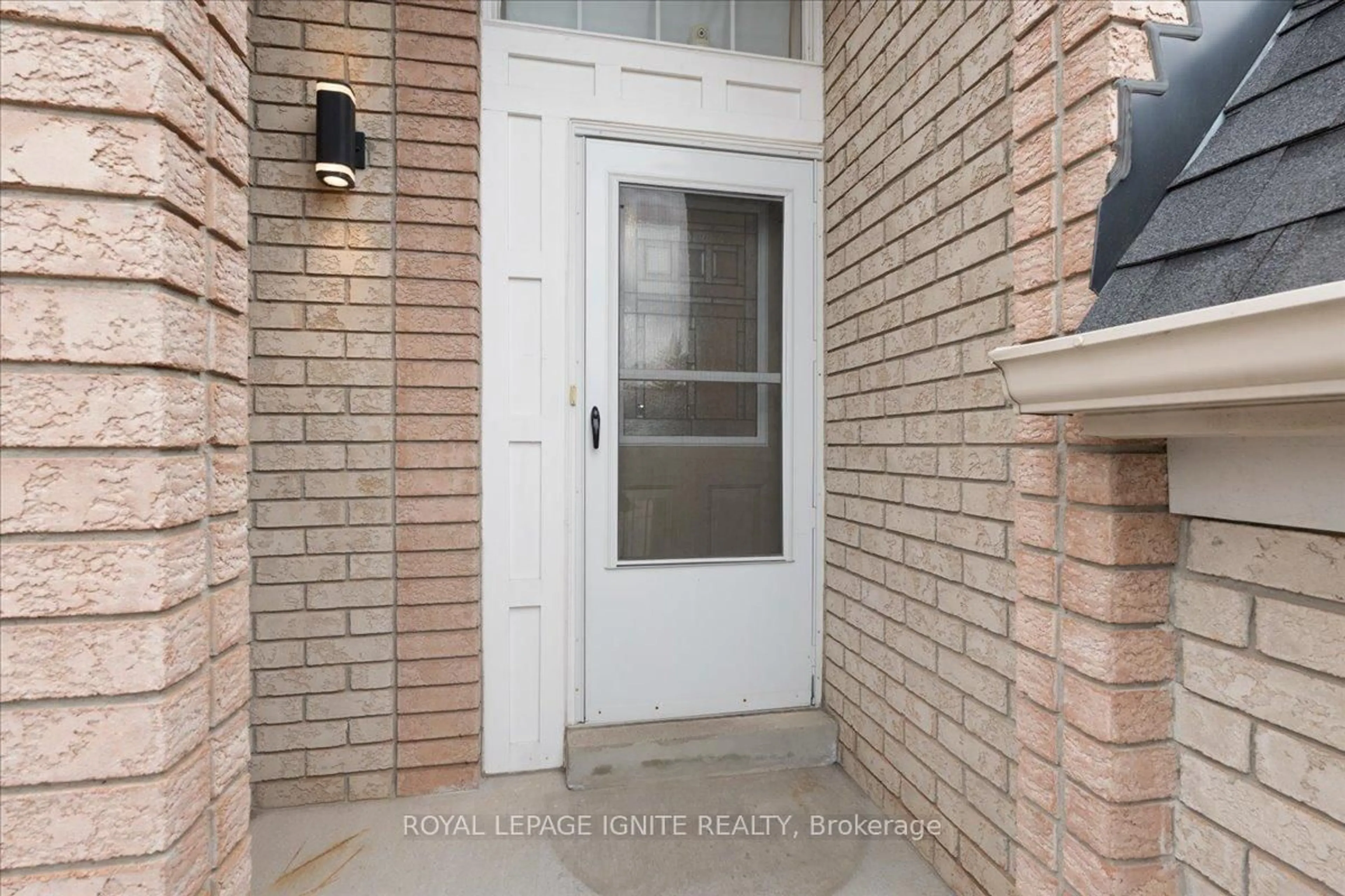 Indoor entryway for 61 Baywell Cres, Aurora Ontario L4G 7N4