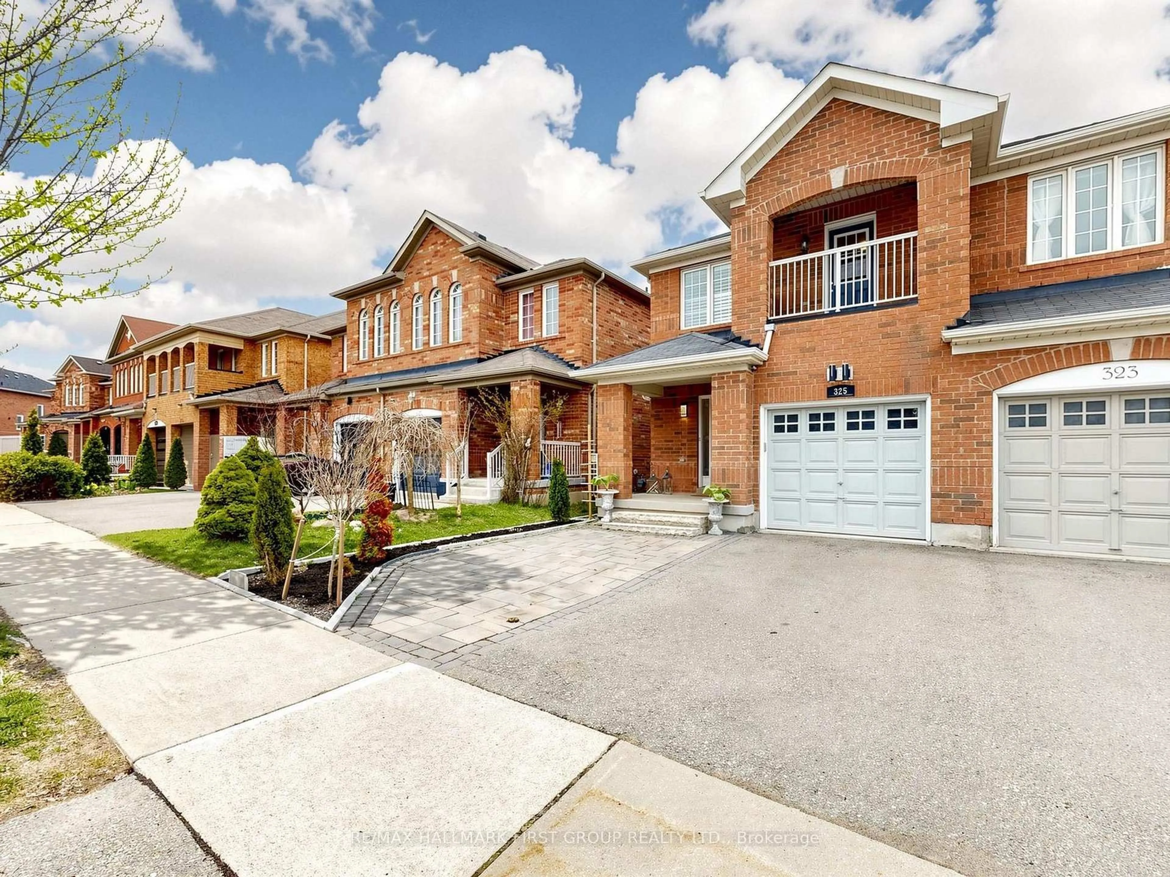 Home with brick exterior material, street for 325 Isaac Murray Ave, Vaughan Ontario L6A 4P2