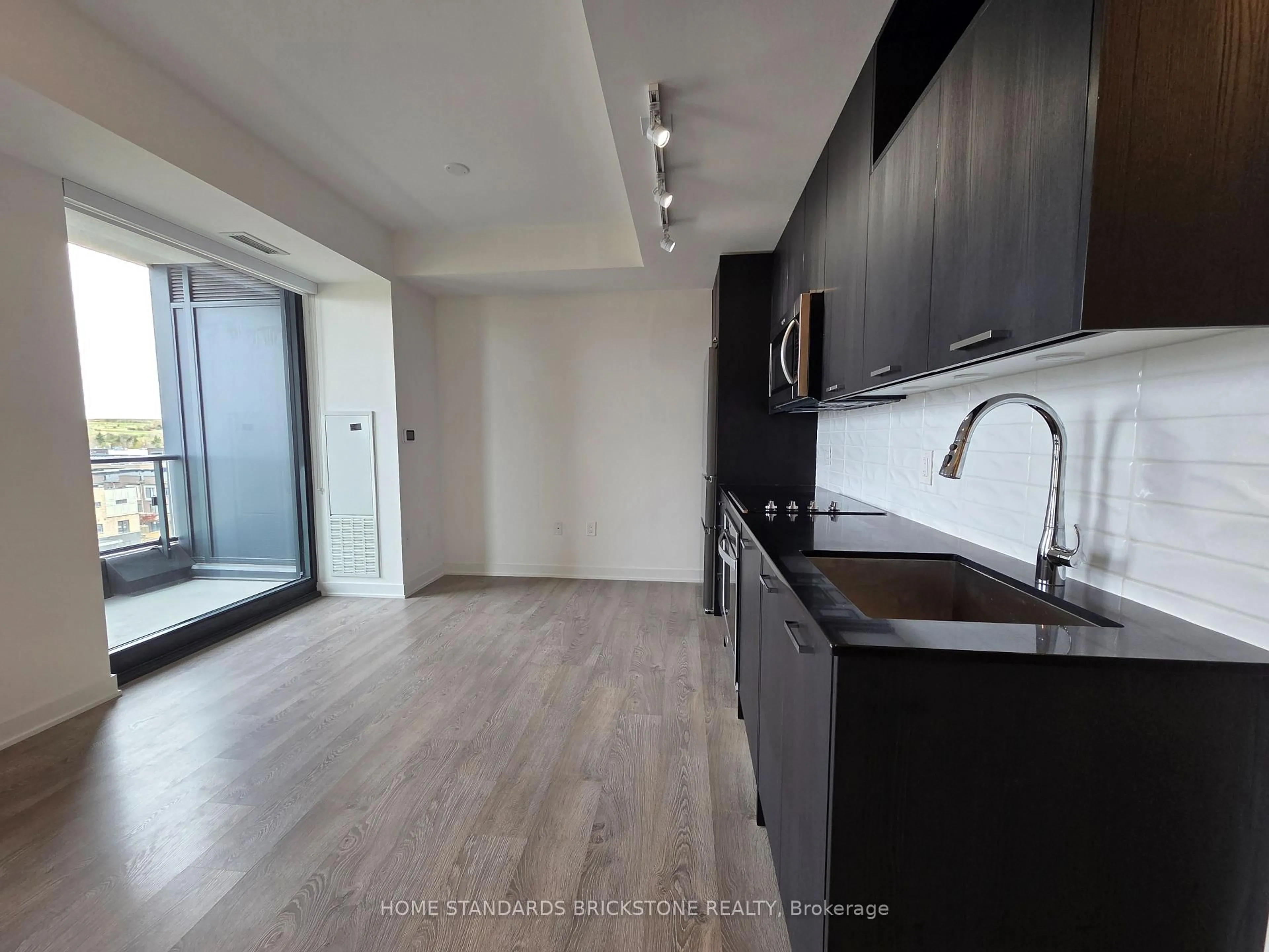 Unknown for 120 Eagle Rock Way #608, Vaughan Ontario L6A 5C2