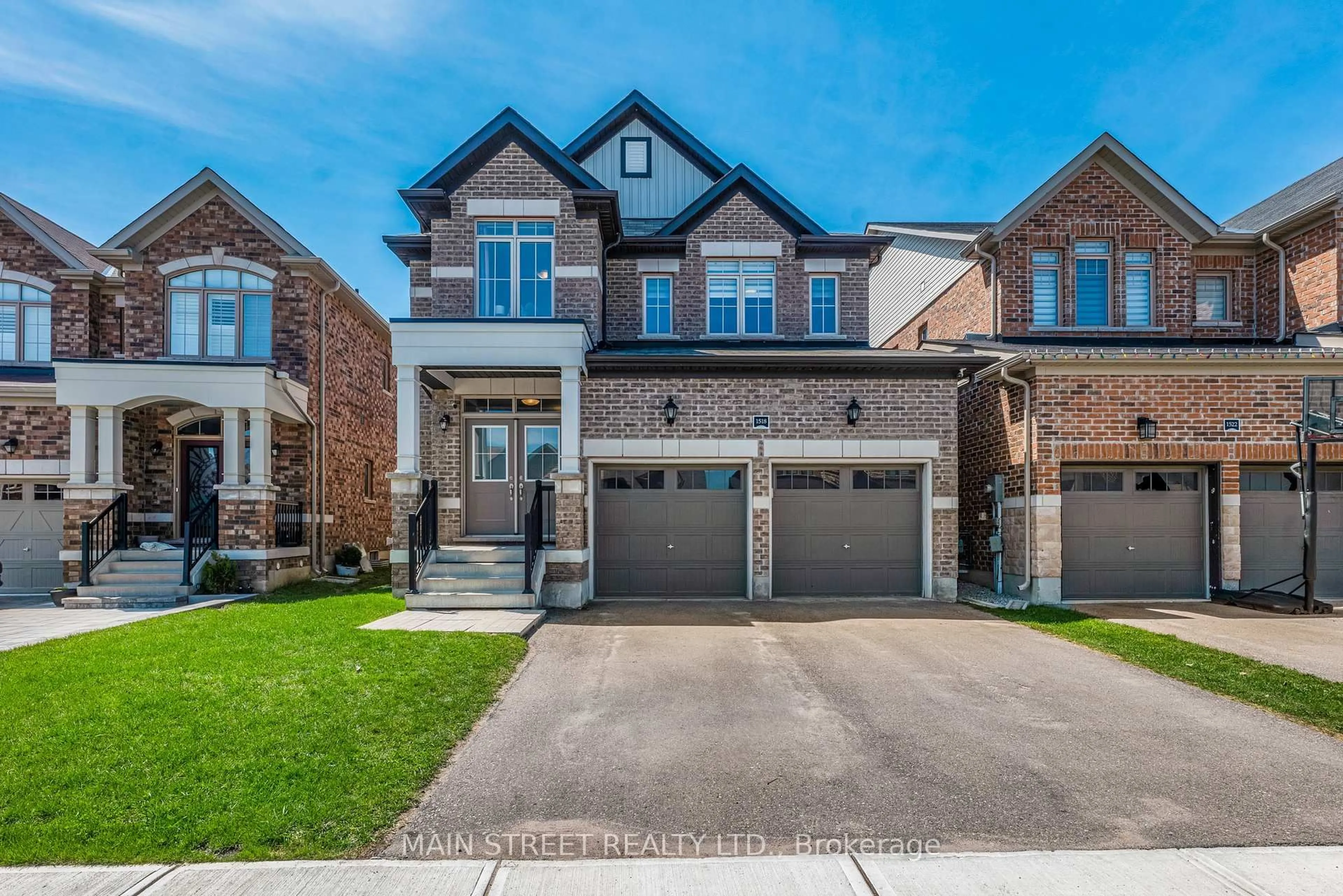 Home with brick exterior material, street for 1518 Emberton Way, Innisfil Ontario L9S 0L6