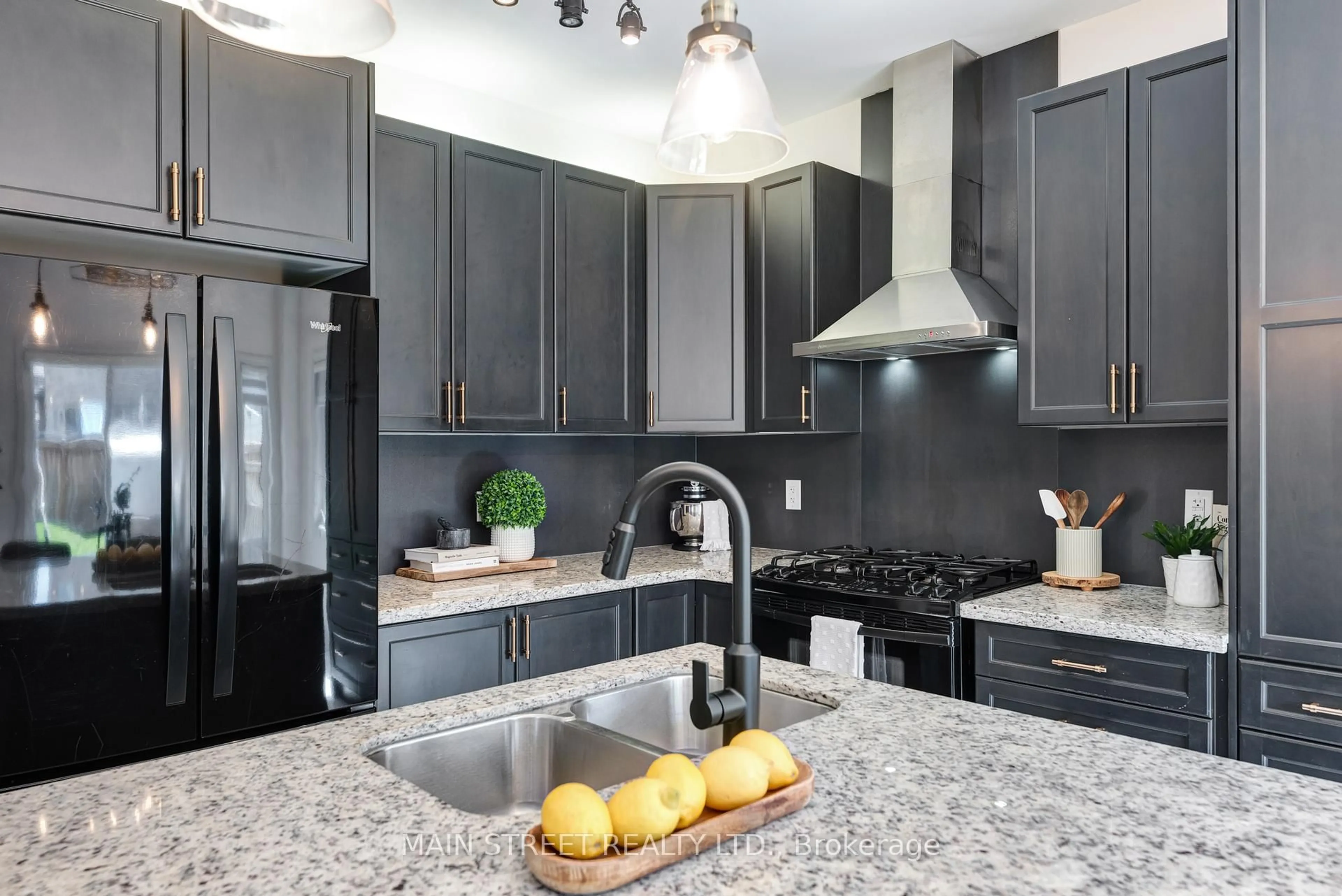 Contemporary kitchen, ceramic/tile floor for 1518 Emberton Way, Innisfil Ontario L9S 0L6