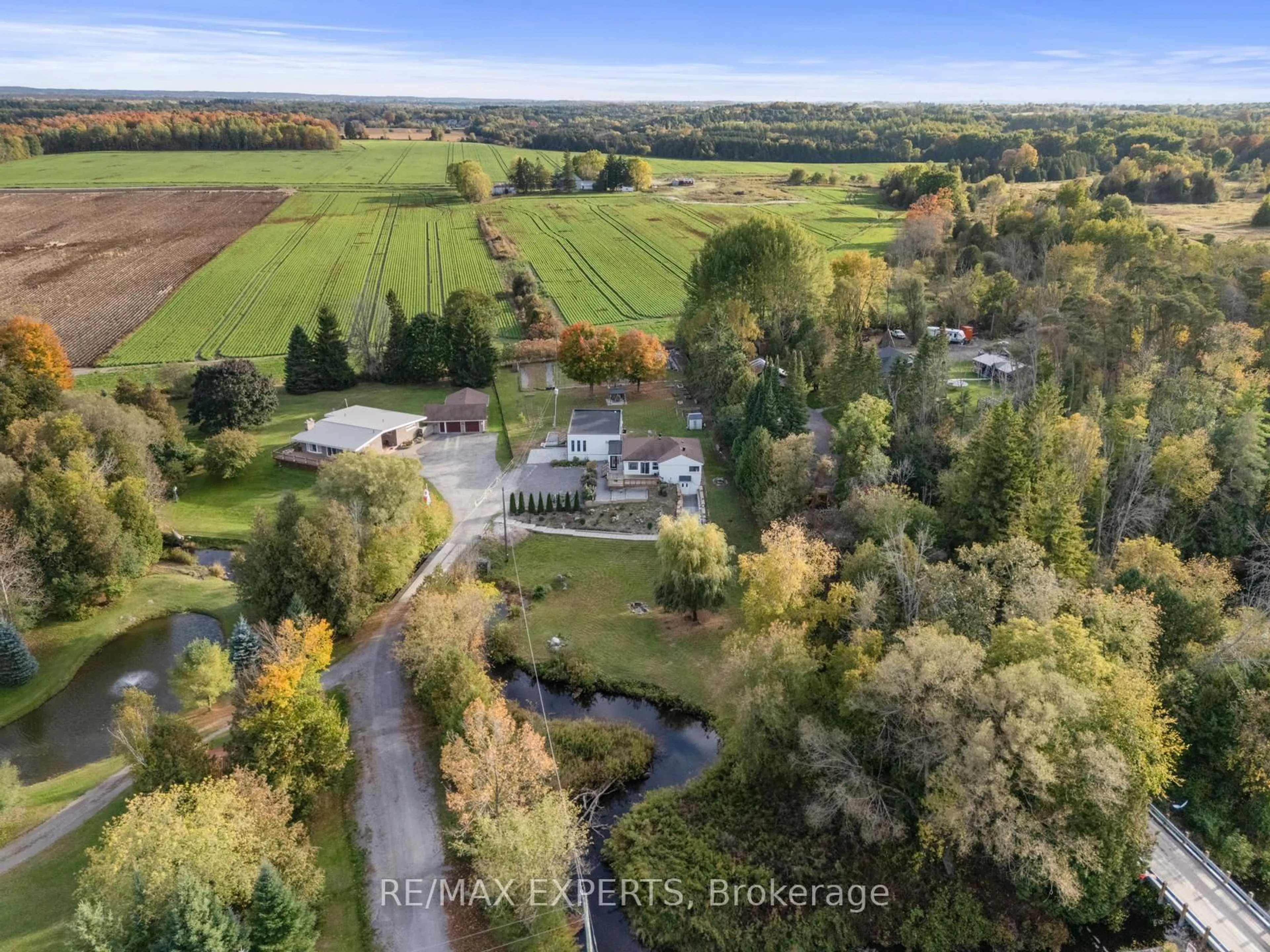 A pic from outside/outdoor area/front of a property/back of a property/a pic from drone, unknown for 2821 Mt Albert Rd, East Gwillimbury Ontario L0G 1R0