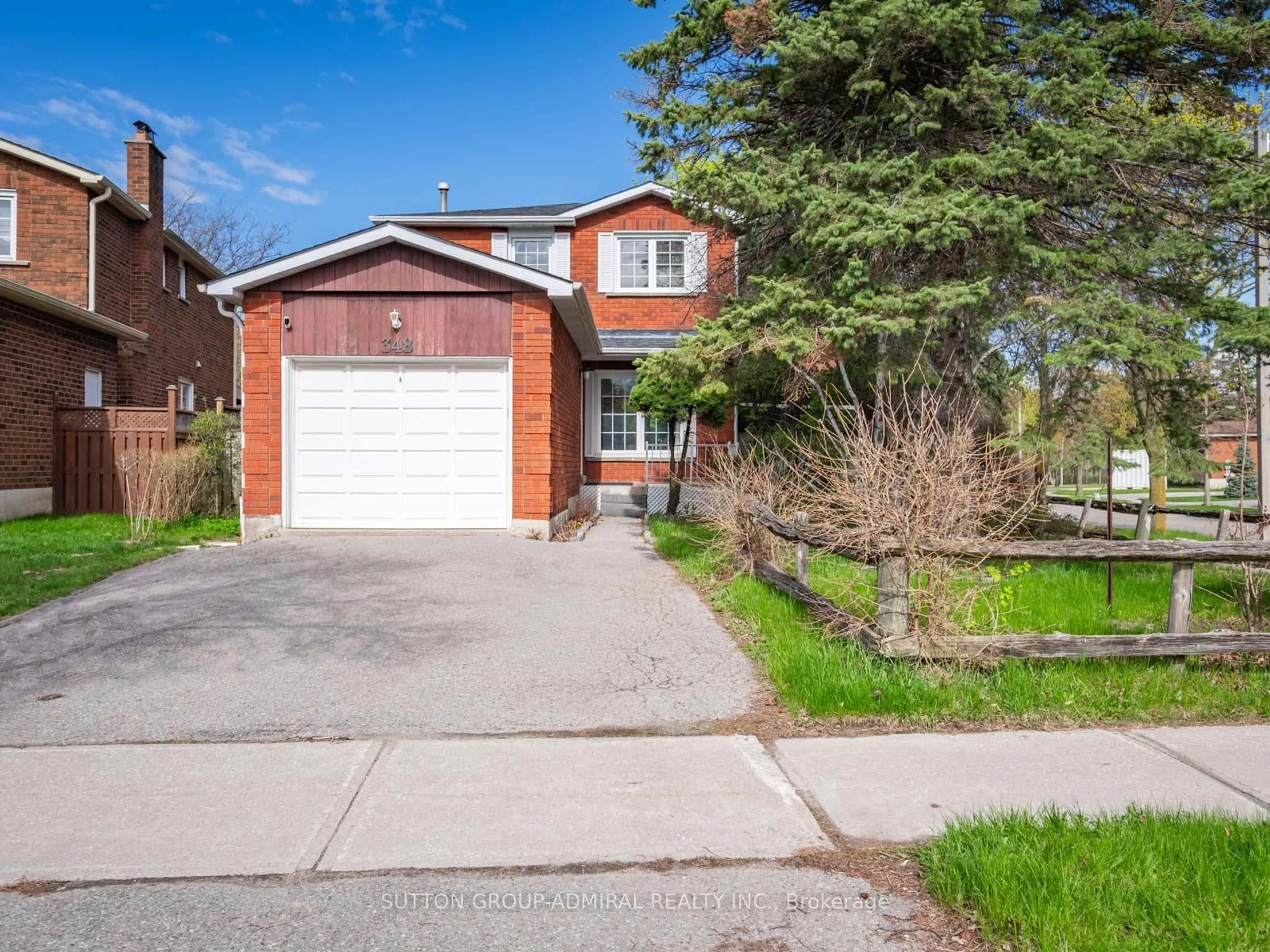 A pic from outside/outdoor area/front of a property/back of a property/a pic from drone, street for 348 Brownridge Dr, Vaughan Ontario L4J 5W9