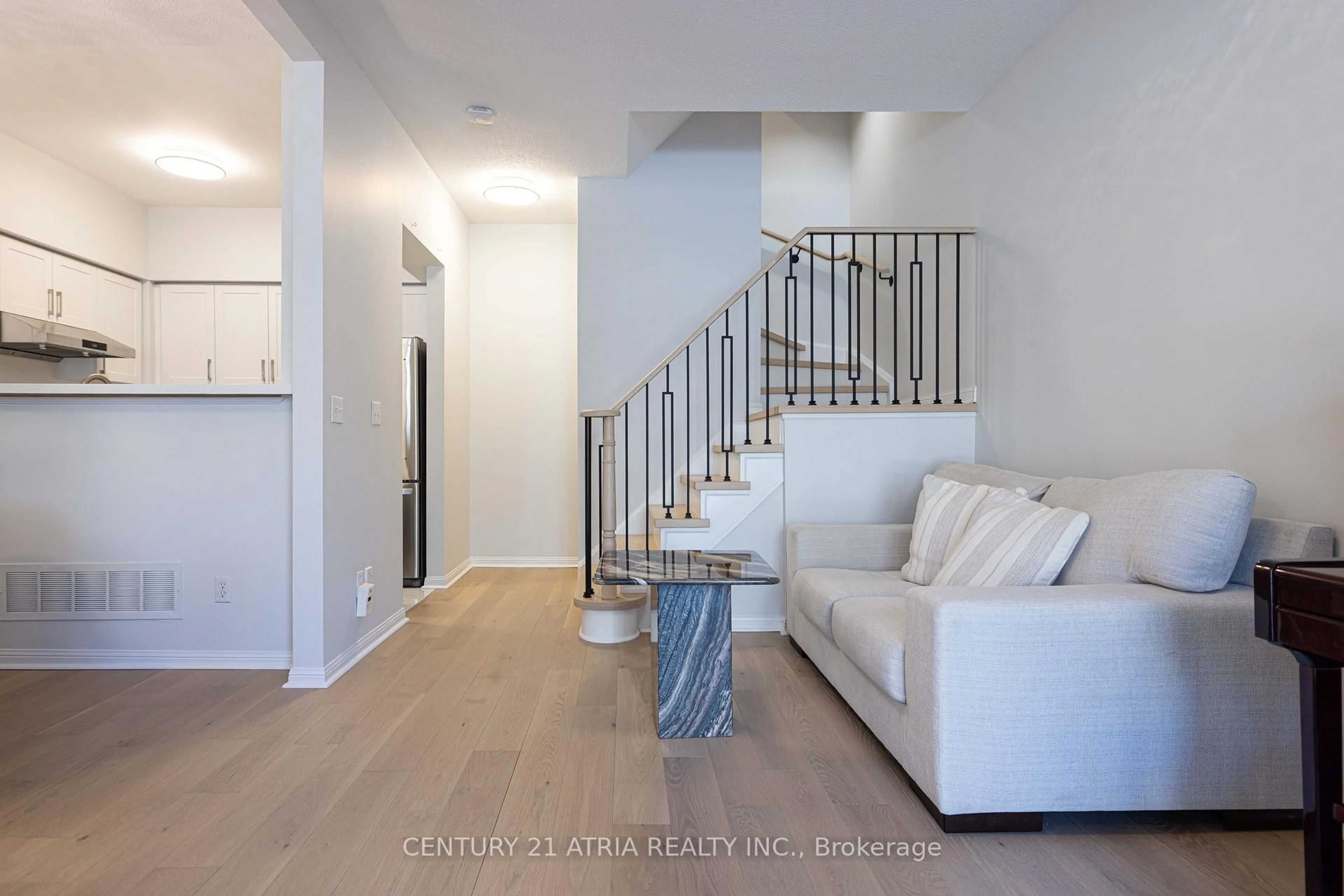 Unknown for 4 Alpen Way #9, Markham Ontario L3R 4G1