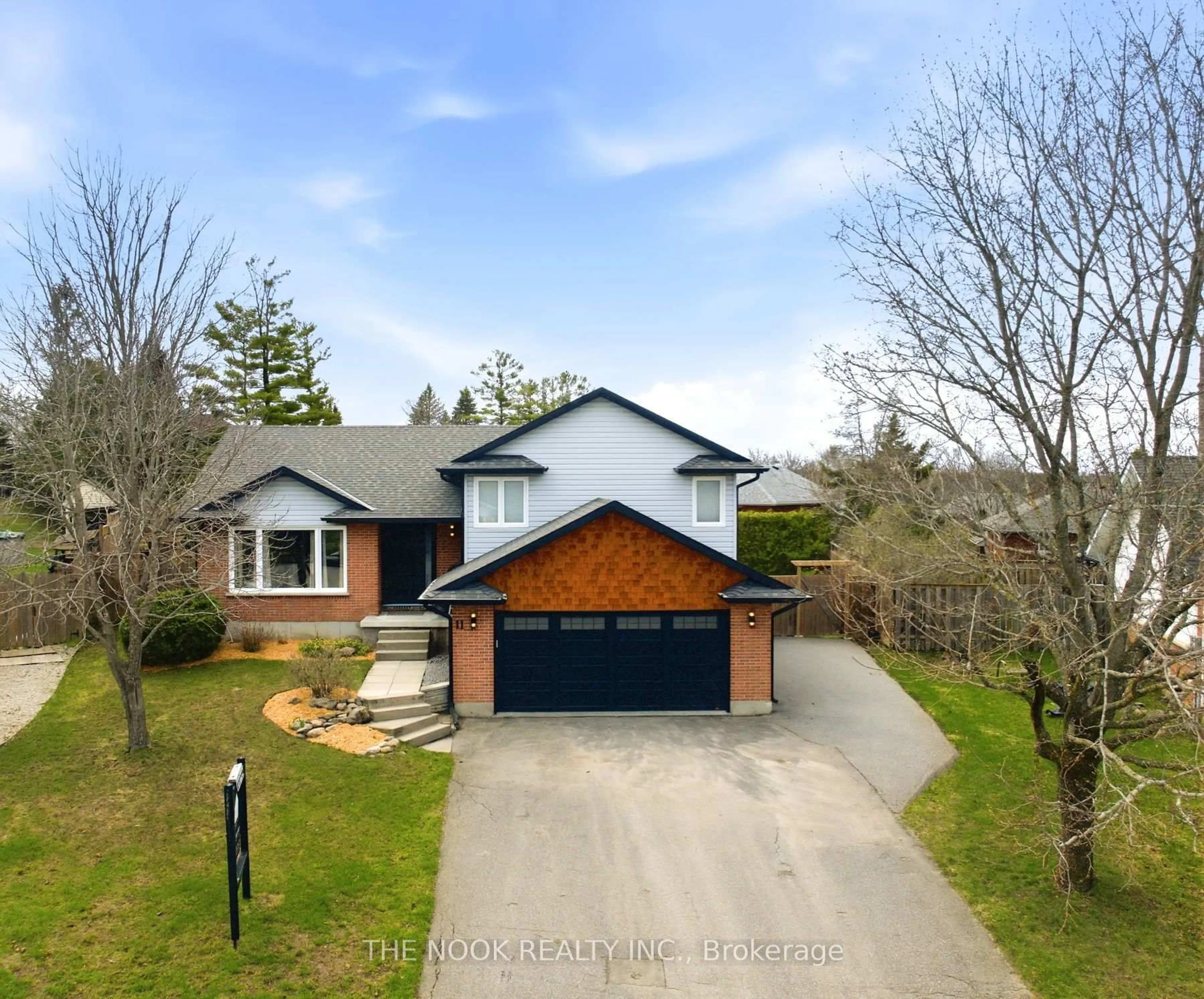 A pic from outside/outdoor area/front of a property/back of a property/a pic from drone, street for 11 Lynn Cres, Brock Ontario L0E 1E0